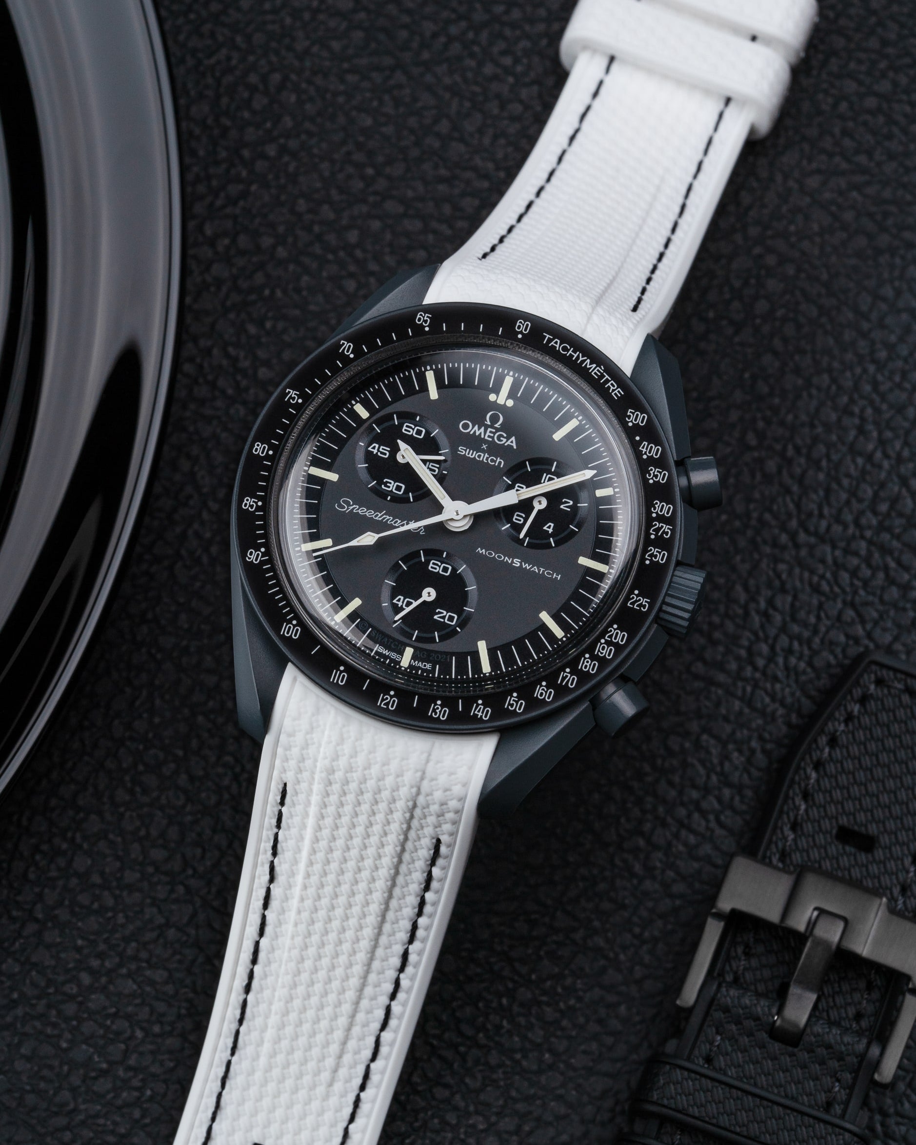 Omega X Swatch MoonSwatch Mission to Jupiter Moonwatch Speedmaster Professional Wristbuddys Wristbuddy Klockarmband klockband rubberstrap rubber strap straps for Mission to Mercury, mission to moon, moonswatches best rubber intergrated mission to moon mercury intergrated uhrenband bracelet Urrem bracelet de montre cinturino per orologio cinturino dell'orologio horlogeband correa de reloj Uhrenarmband Uhrarmband black schwartz svart negro