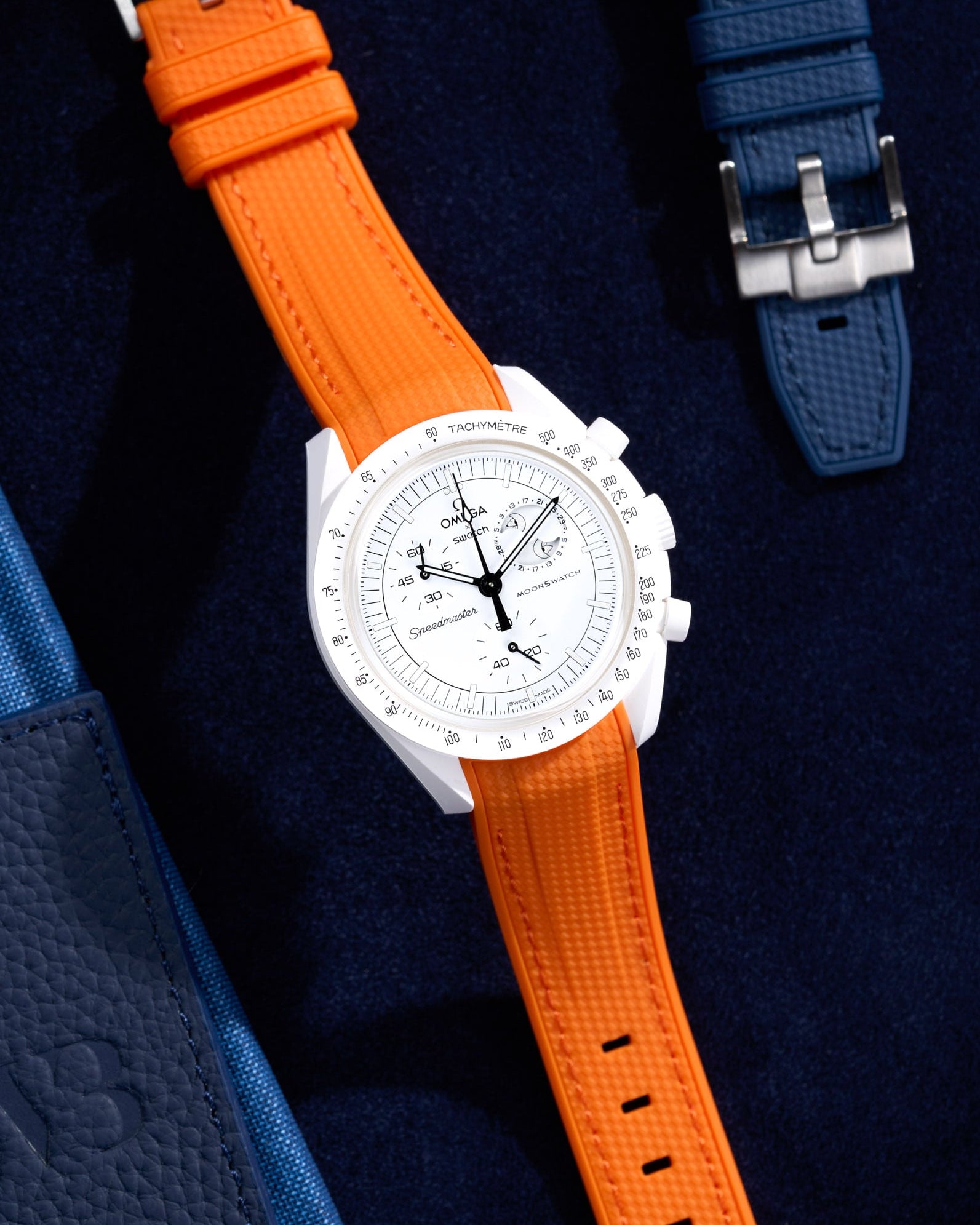 Omega X Swatch MoonSwatch Mission to the moonphase new moon full moon Moonwatch Speedmaster Professional Wristbuddys Wristbuddy Klockarmband klockband rubberstrap rubber strap straps for Mission to Mercury, mission to moon, moonswatches best rubber intergrated mission to moon mercury intergrated uhrenband bracelet Urrem bracelet de montre cinturino per orologio cinturino dell'orologio horlogeband correa de reloj Uhrenarmband Uhrarmband black schwartz svart negro new moonswatch