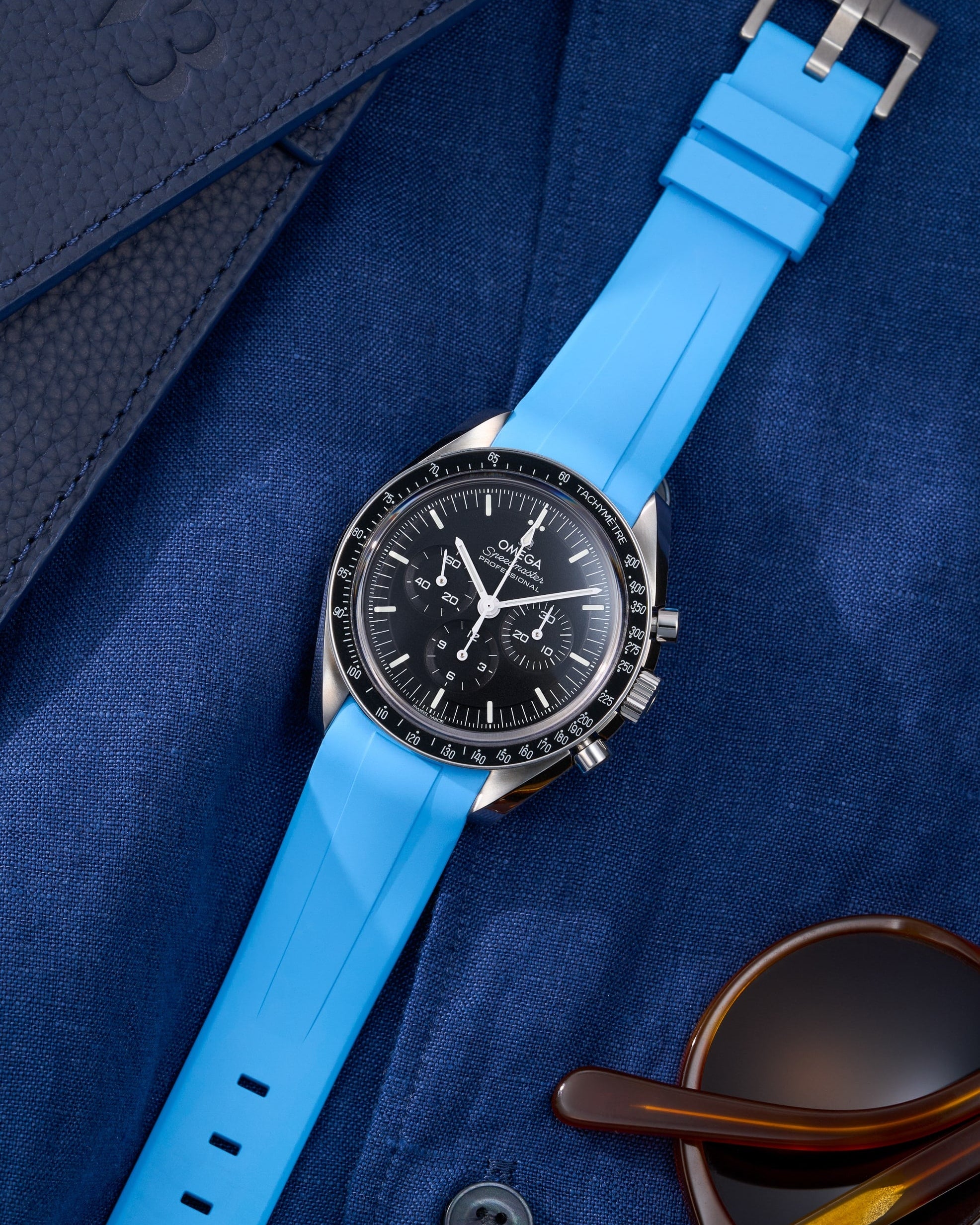 Omega Rubber Watch Strap watch band klockarmband uhrenband uhranarmband for Speedmaster MoonWatch Professinal Apollo 11 8 Ultraman Hesalite Sapphire Replacement speedytuesday speedy 57 sandwich dial 20mm what size strap for speedmaster 3861 watch strap for omega x swatch speedmaster moonswatch armband first watch on the moon first watch in space FOIS rubber UHRENARMBÄNDER Uhren Kautschukband cinturino in gomma black svart negro schwartz dark