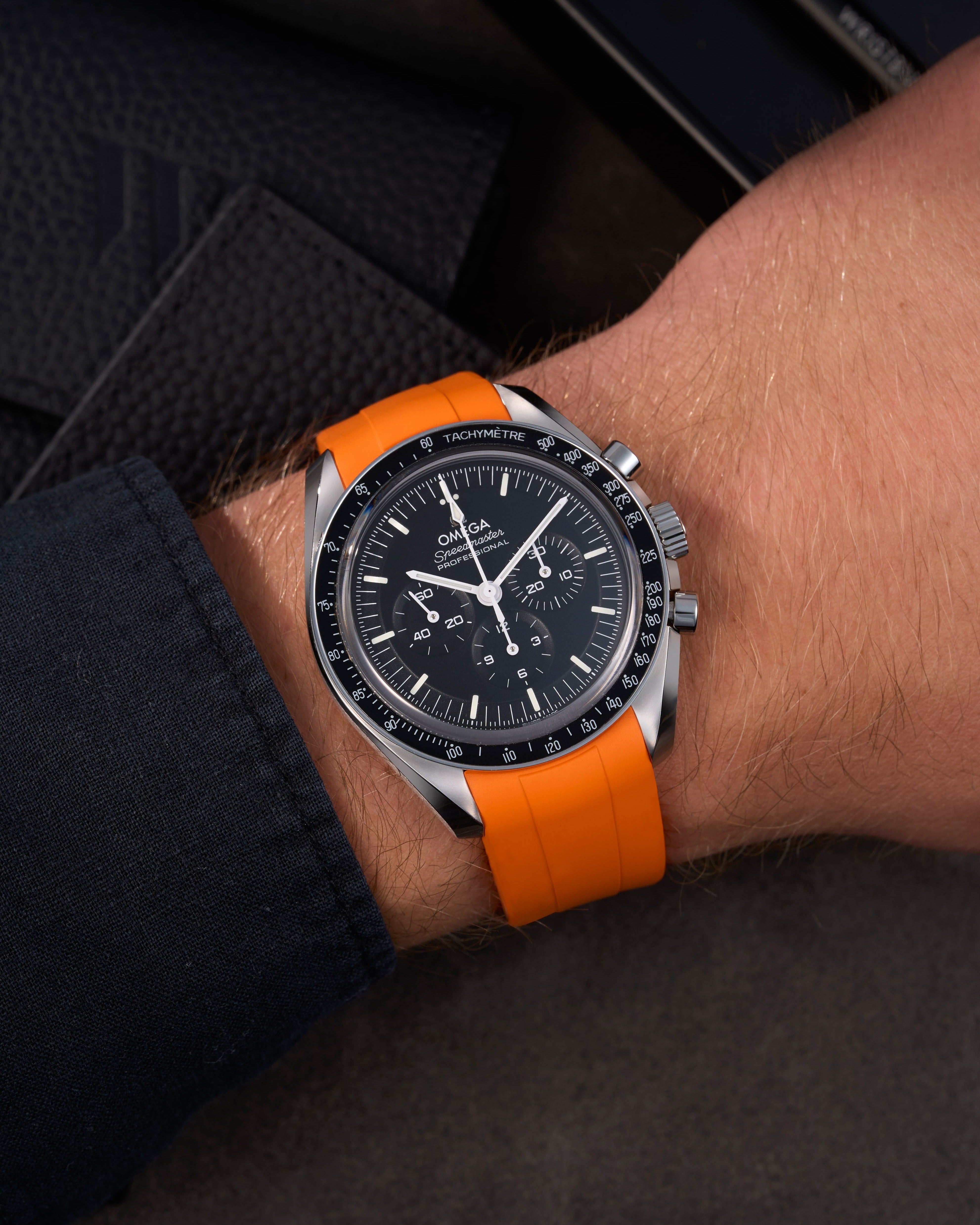 Omega Rubber Watch Strap watch band klockarmband uhrenband uhranarmband for Speedmaster MoonWatch Professinal Apollo 11 8 Ultraman Hesalite Sapphire Replacement speedytuesday speedy 57 sandwich dial 20mm what size strap for speedmaster 3861 watch strap for omega x swatch speedmaster moonswatch armband first watch on the moon first watch in space FOIS rubber UHRENARMBÄNDER Uhren Kautschukband cinturino in gomma black svart negro schwartz dark