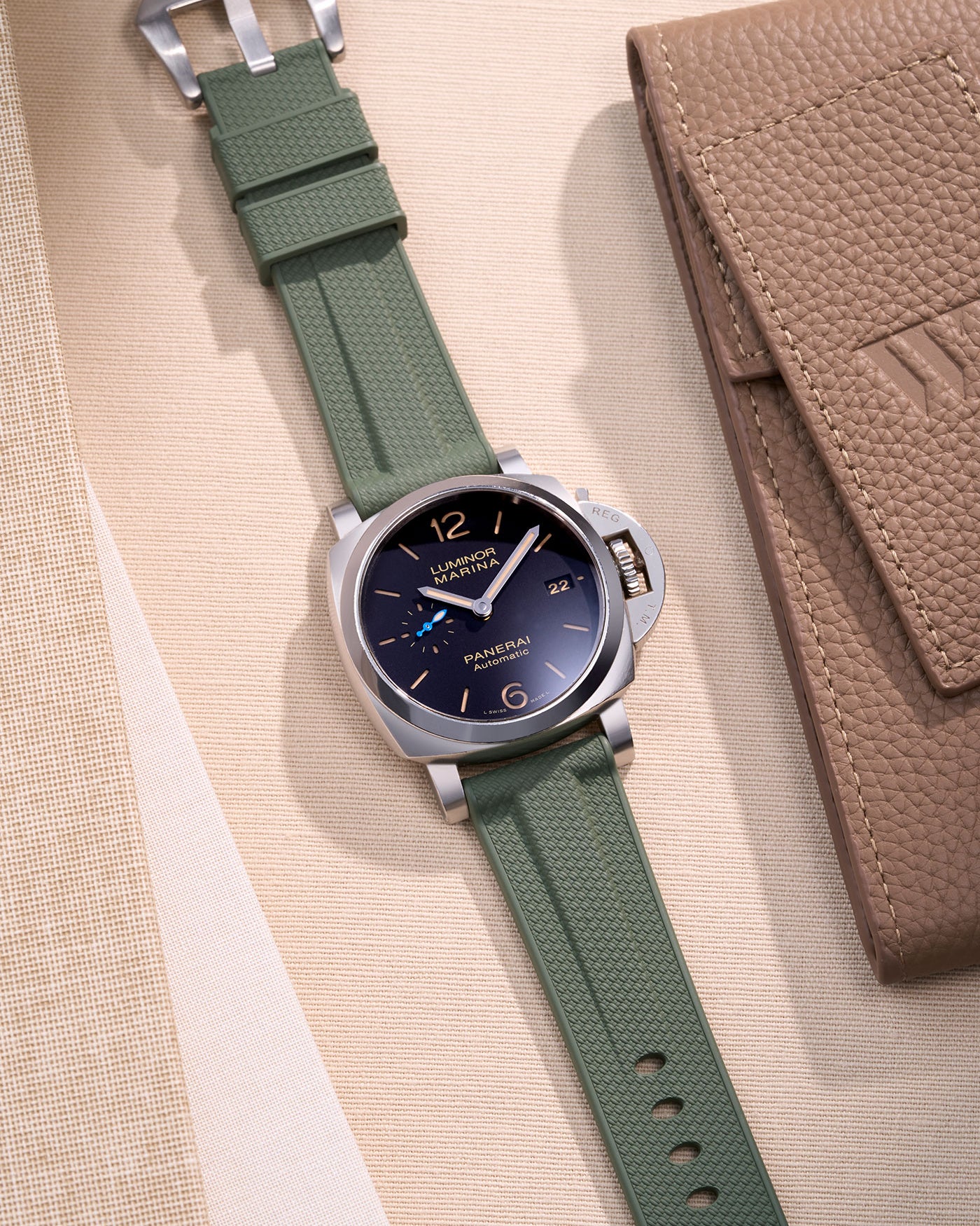 Panerai rubber strap Panerai Luminor PAM strap Submersible PAM rubber strap Radiomir rubber strap silicone strap PAM00441 PAM01223 replacement strap Luminor Marina strap 42mm 44mm PAM01122 Cinturino Panerai in gomma