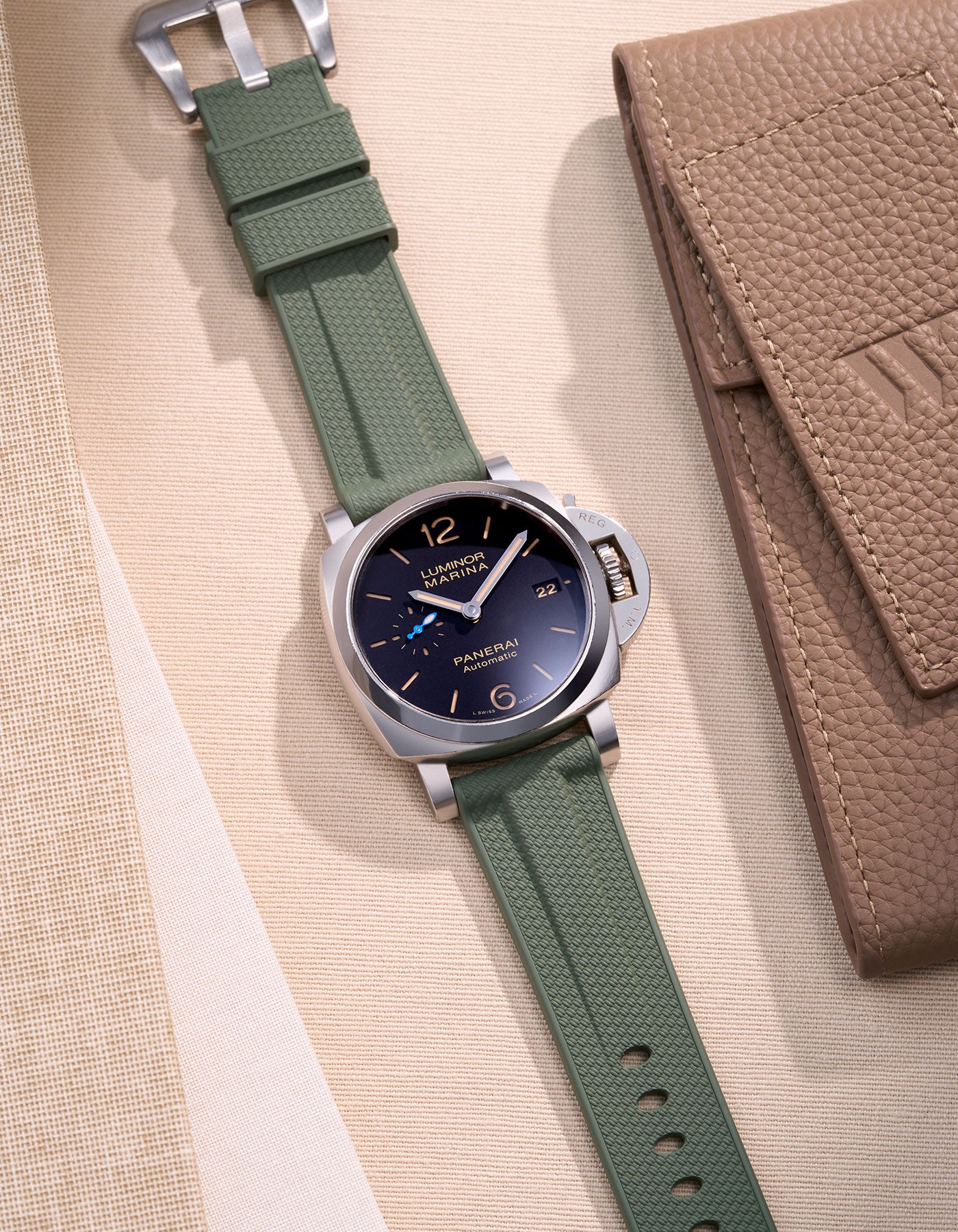 Panerai rubber strap Panerai Luminor PAM strap Submersible PAM rubber strap Radiomir rubber strap silicone strap PAM00441 PAM01223 replacement strap Luminor Marina strap 42mm 44mm PAM01122 Cinturino Panerai in gomma