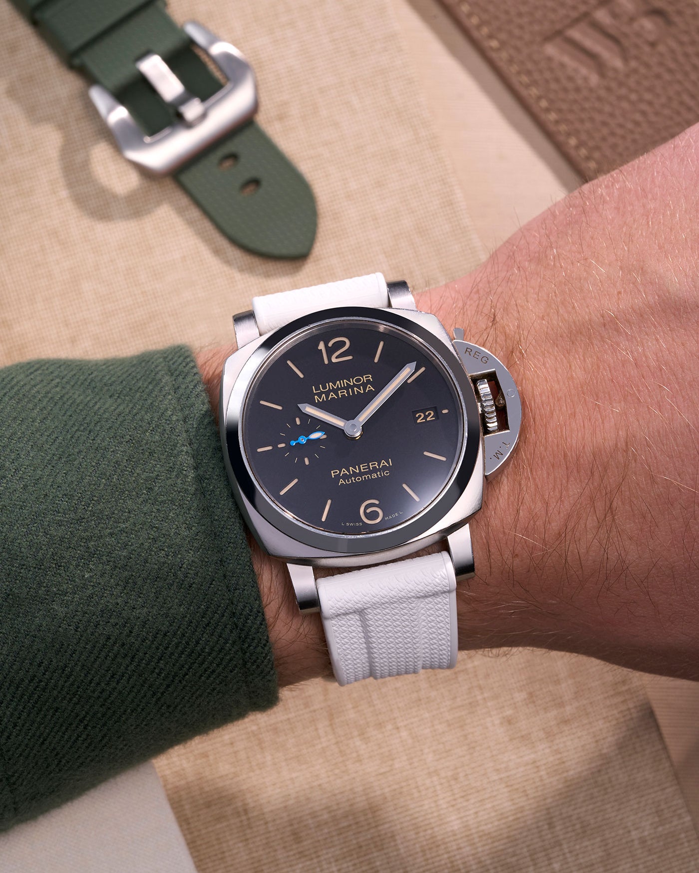 Panerai rubber strap Panerai Luminor PAM strap Submersible PAM rubber strap Radiomir rubber strap silicone strap PAM00441 PAM01223 replacement strap Luminor Marina strap 42mm 44mm PAM01122 Cinturino Panerai in gomma