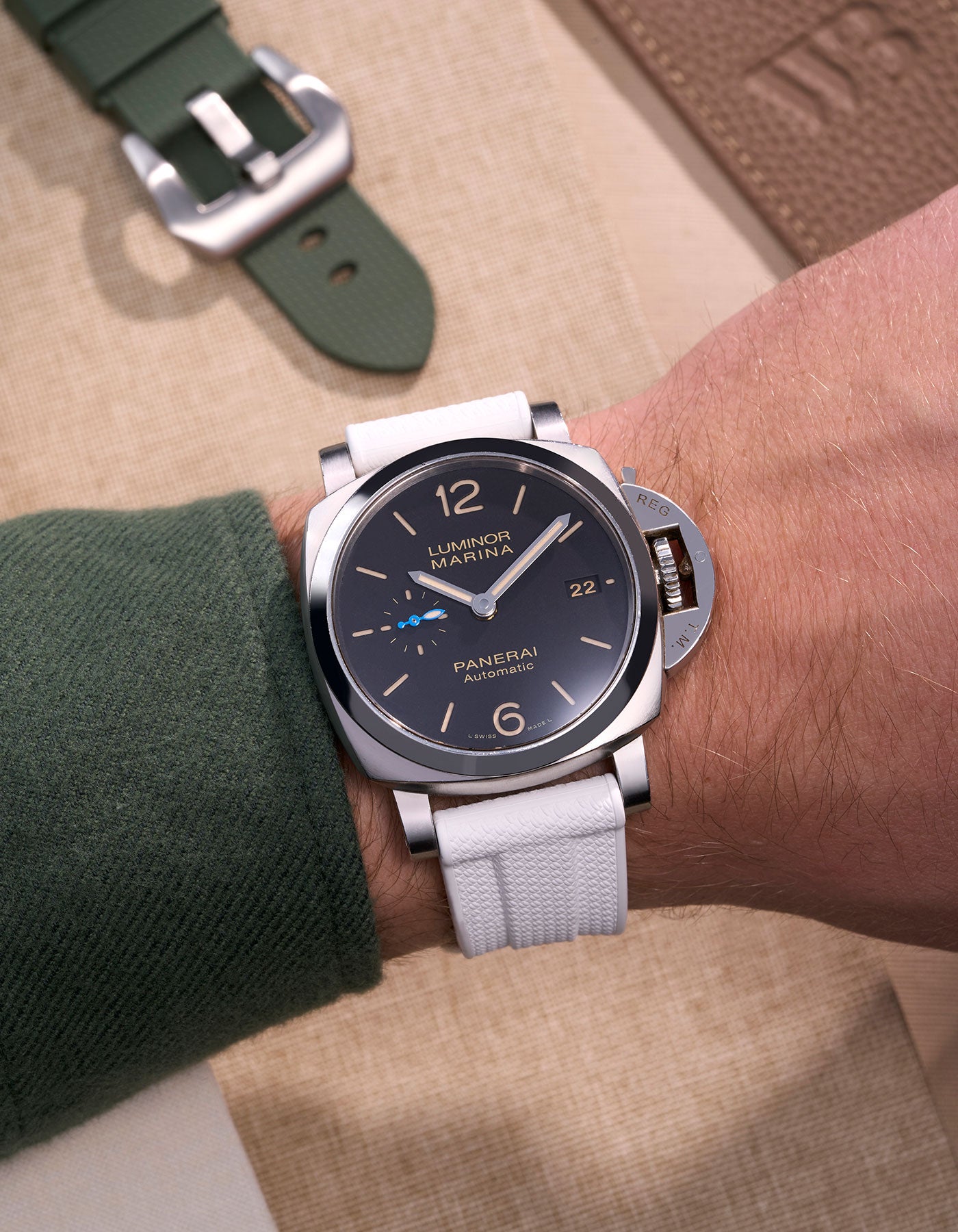 Panerai rubber strap Panerai Luminor PAM strap Submersible PAM rubber strap Radiomir rubber strap silicone strap PAM00441 PAM01223 replacement strap Luminor Marina strap 42mm 44mm PAM01122 Cinturino Panerai in gomma