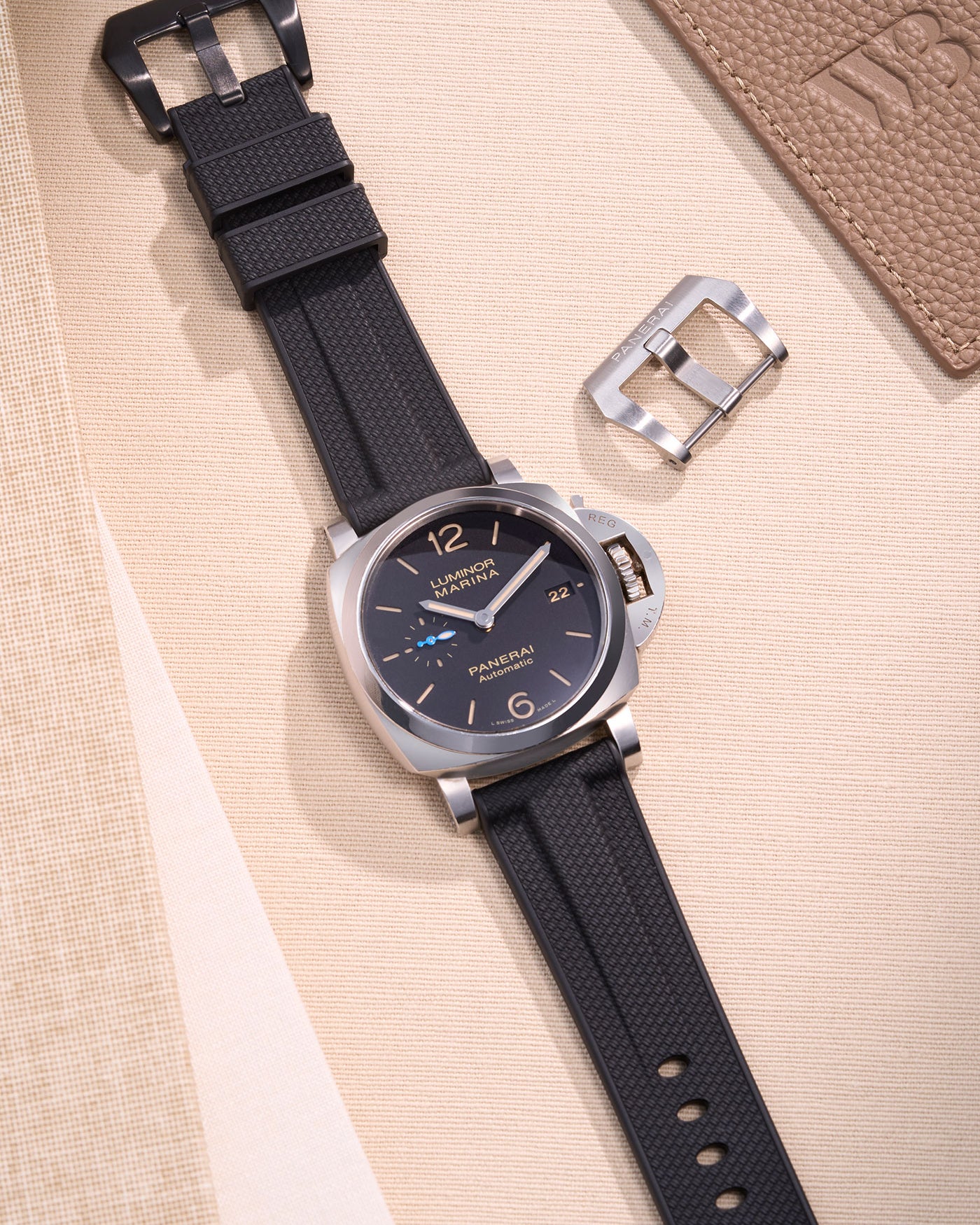 Panerai rubber strap Panerai Luminor PAM strap Submersible PAM rubber strap Radiomir rubber strap silicone strap PAM00441 PAM01223 replacement strap Luminor Marina strap 42mm 44mm PAM01122 Cinturino Panerai in gomma