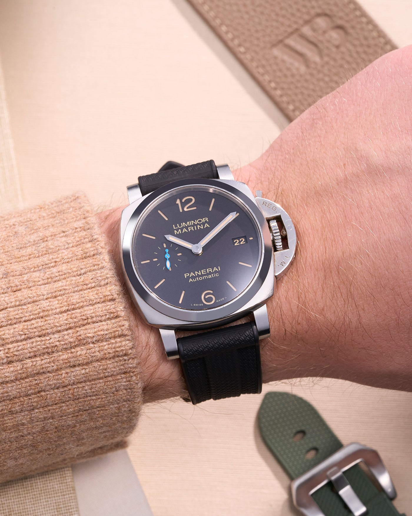Panerai rubber strap Panerai Luminor PAM strap Submersible PAM rubber strap Radiomir rubber strap silicone strap PAM00441 PAM01223 replacement strap Luminor Marina strap 42mm 44mm PAM01122 Cinturino Panerai in gomma
