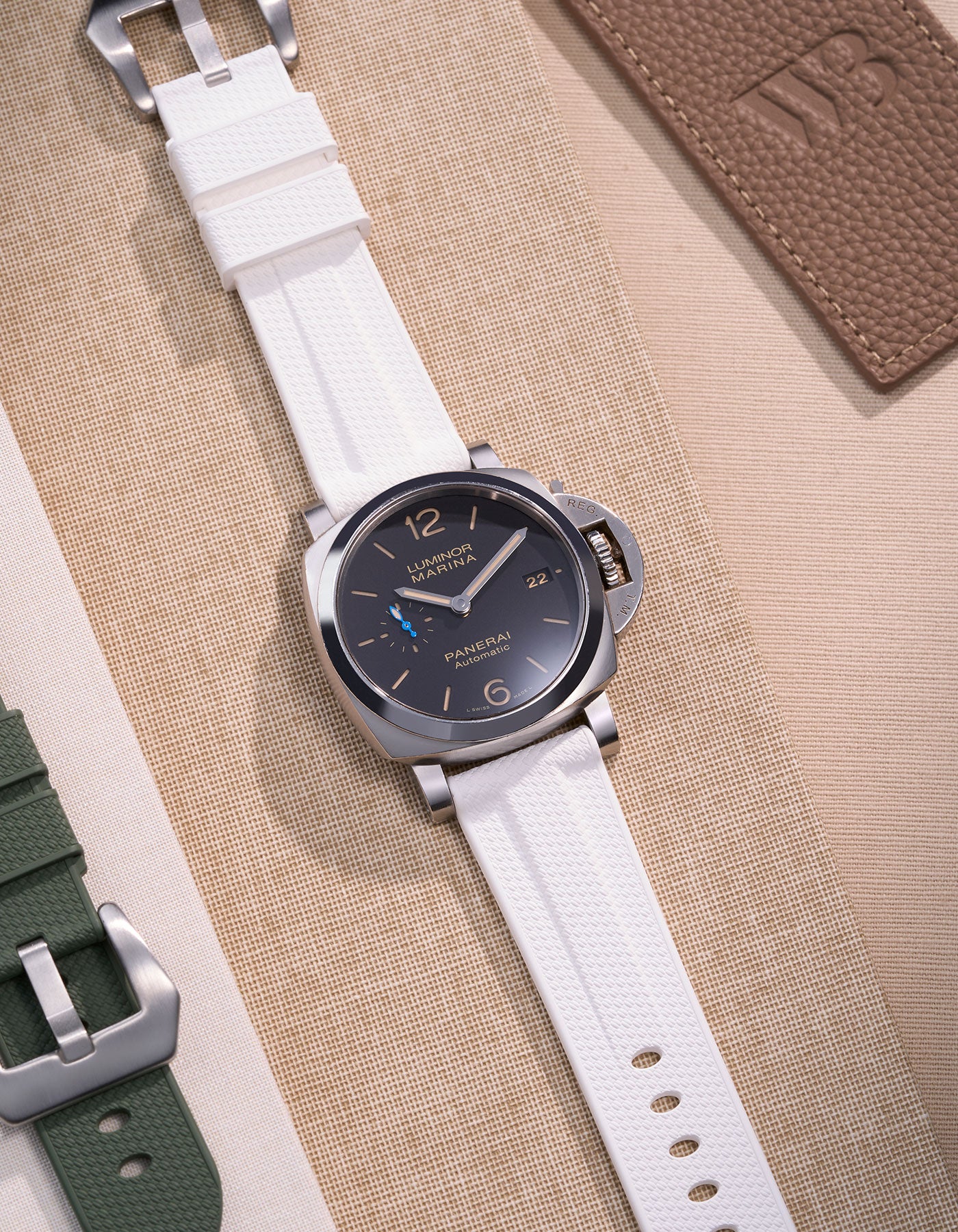 Panerai rubber strap Panerai Luminor PAM strap Submersible PAM rubber strap Radiomir rubber strap silicone strap PAM00441 PAM01223 replacement strap Luminor Marina strap 42mm 44mm PAM01122 Cinturino Panerai in gomma