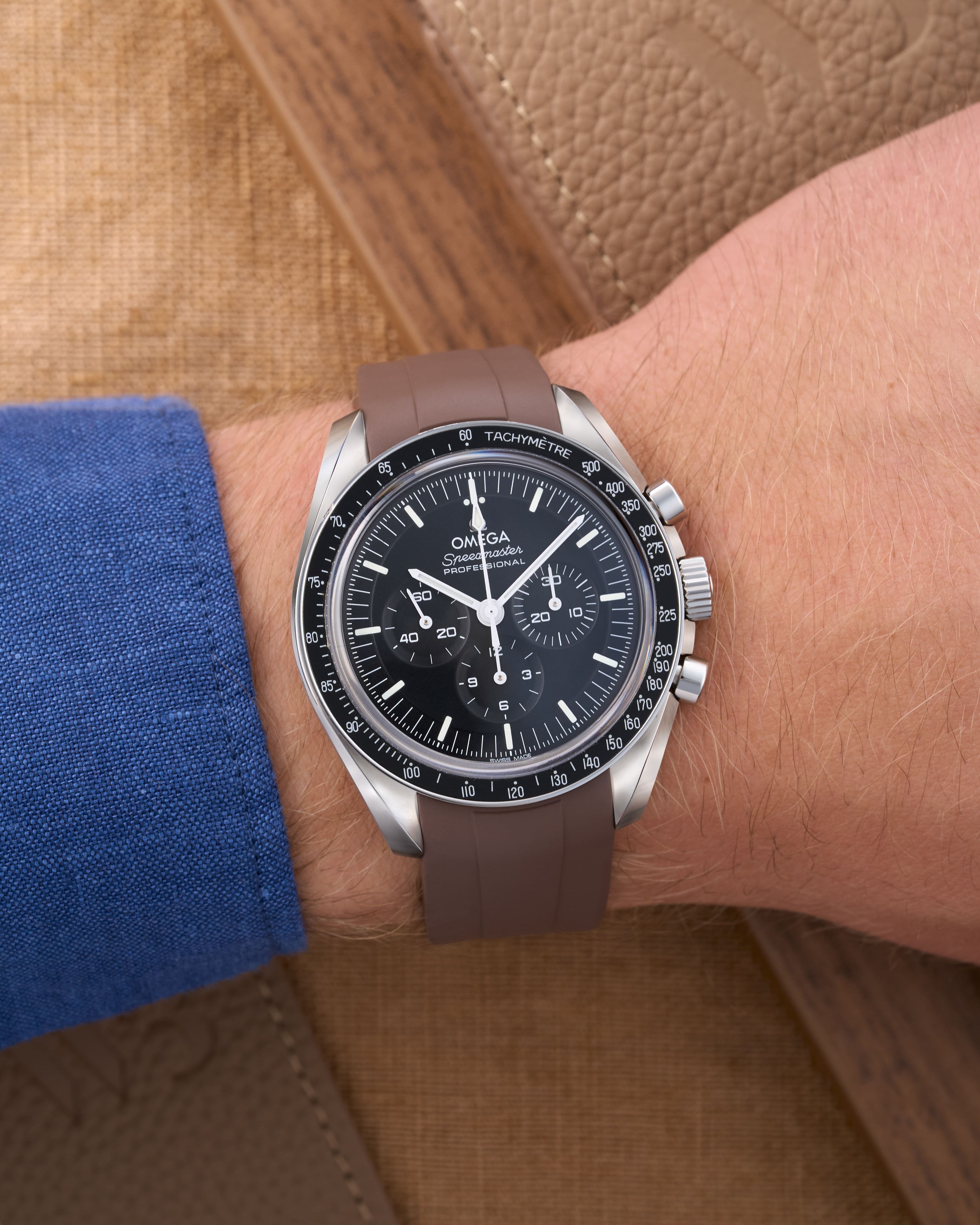 Omega Rubber Watch Strap watch band klockarmband uhrenband uhranarmband for Speedmaster MoonWatch Professinal Apollo 11 8 Ultraman Hesalite Sapphire Replacement speedytuesday speedy 57 sandwich dial 20mm what size strap for speedmaster 3861 watch strap for omega x swatch speedmaster moonswatch armband first watch on the moon first watch in space FOIS rubber UHRENARMBÄNDER Uhren Kautschukband cinturino in gomma black svart negro schwartz dark