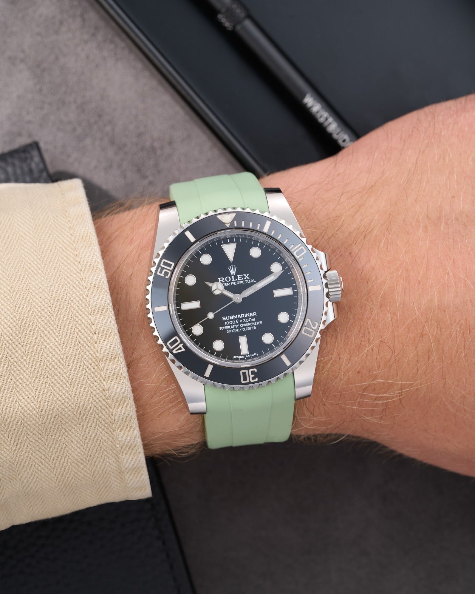 Wristbuddys Wristbuddy Klockarmband klockband rubberstrap rubber strap black svart black buckle clasp integrated premium rubber Rolex Submariner 16610, Rolex Submariner 116610, Rolex Submariner 14060, Rolex Submariner 114060 uhrenband rubber straps integrated replacement strap oysterflex KAUTSCHUKARMBAND uhrenband bracelet Urrem bracelet de montre cinturino per orologio cinturino dell'orologio horlogeband correa de reloj Uhrenarmband Uhrarmband rolex submariner