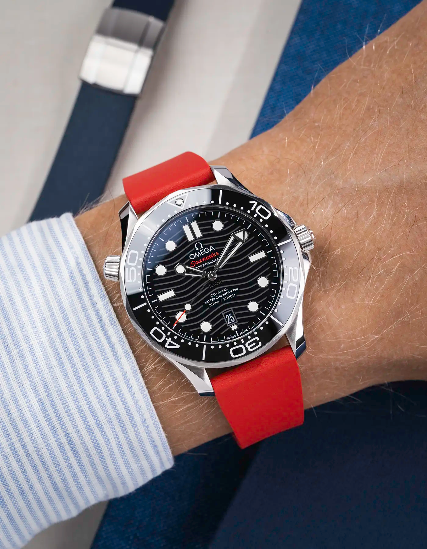 Red CTS FKM Rubber Strap 19-22mm wrist shot