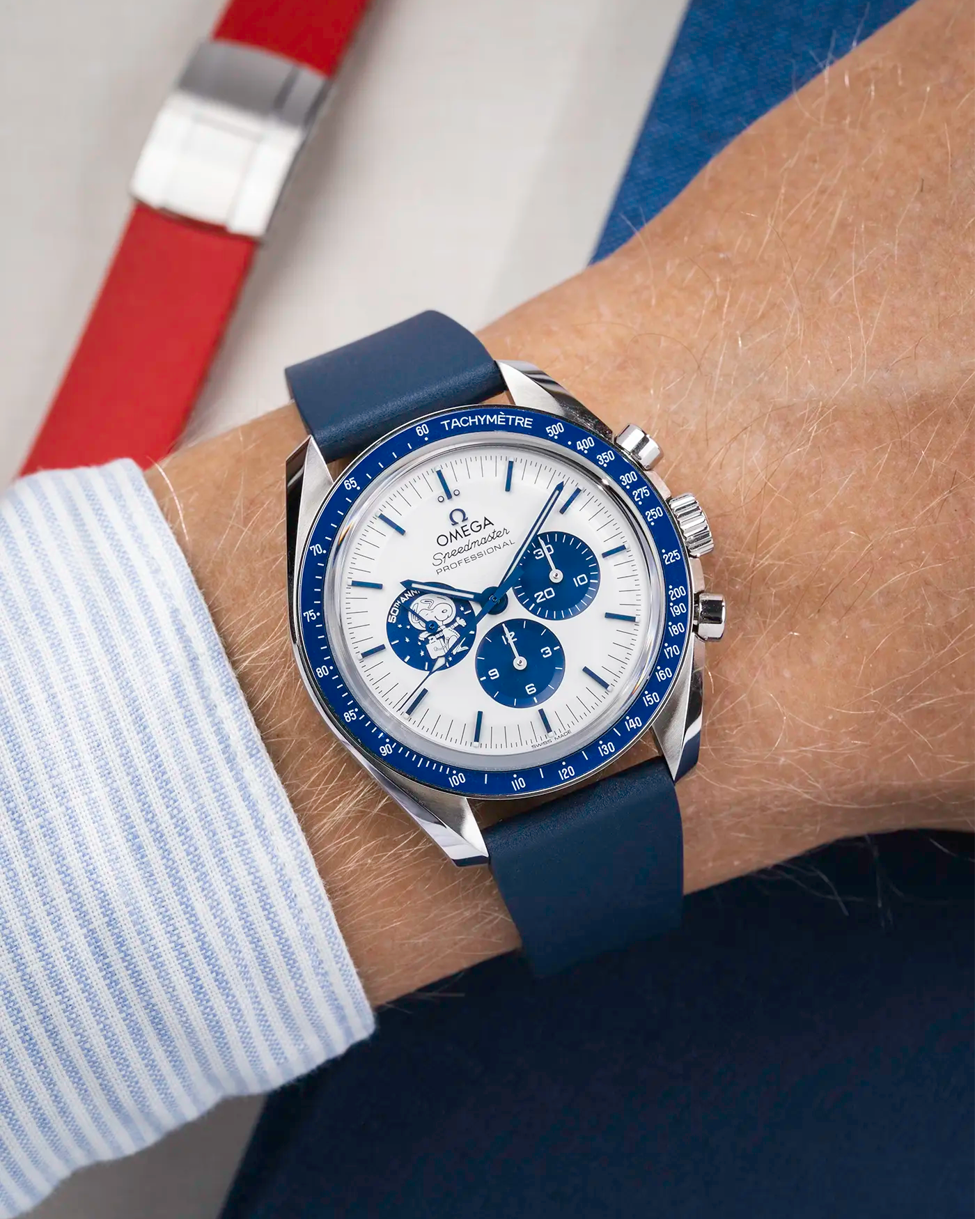 Navy blue CTS FKM Rubber Strap 19-22mm on watch - wrist shot