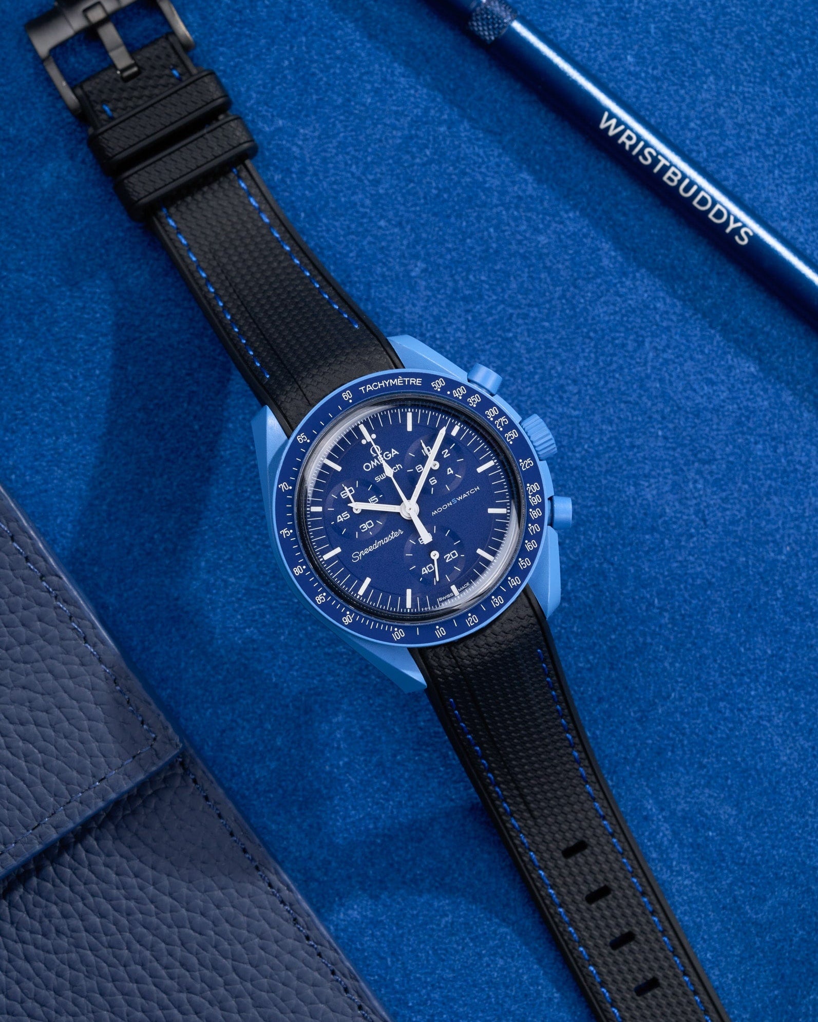 Omega X Swatch MoonSwatch Mission to Jupiter Moonwatch Speedmaster Professional Wristbuddys Wristbuddy Klockarmband klockband rubberstrap rubber strap straps for Mission to Mercury, mission to moon, moonswatches best rubber intergrated mission to moon mercury intergrated uhrenband bracelet Urrem bracelet de montre cinturino per orologio cinturino dell'orologio horlogeband correa de reloj Uhrenarmband Uhrarmband black schwartz svart negro