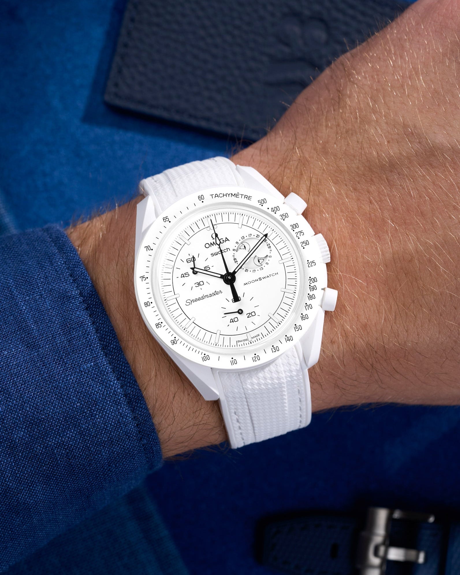 Omega X Swatch MoonSwatch Mission to Jupiter Moonwatch Speedmaster Professional Wristbuddys Wristbuddy Klockarmband klockband rubberstrap rubber strap horus black svart Mission to Mercury, mission to moon, moonswatches moonwatch best rubber perpetual straps intergrated mission to uranus white weiss vit gummiband för moonswatch omega gummi bandv