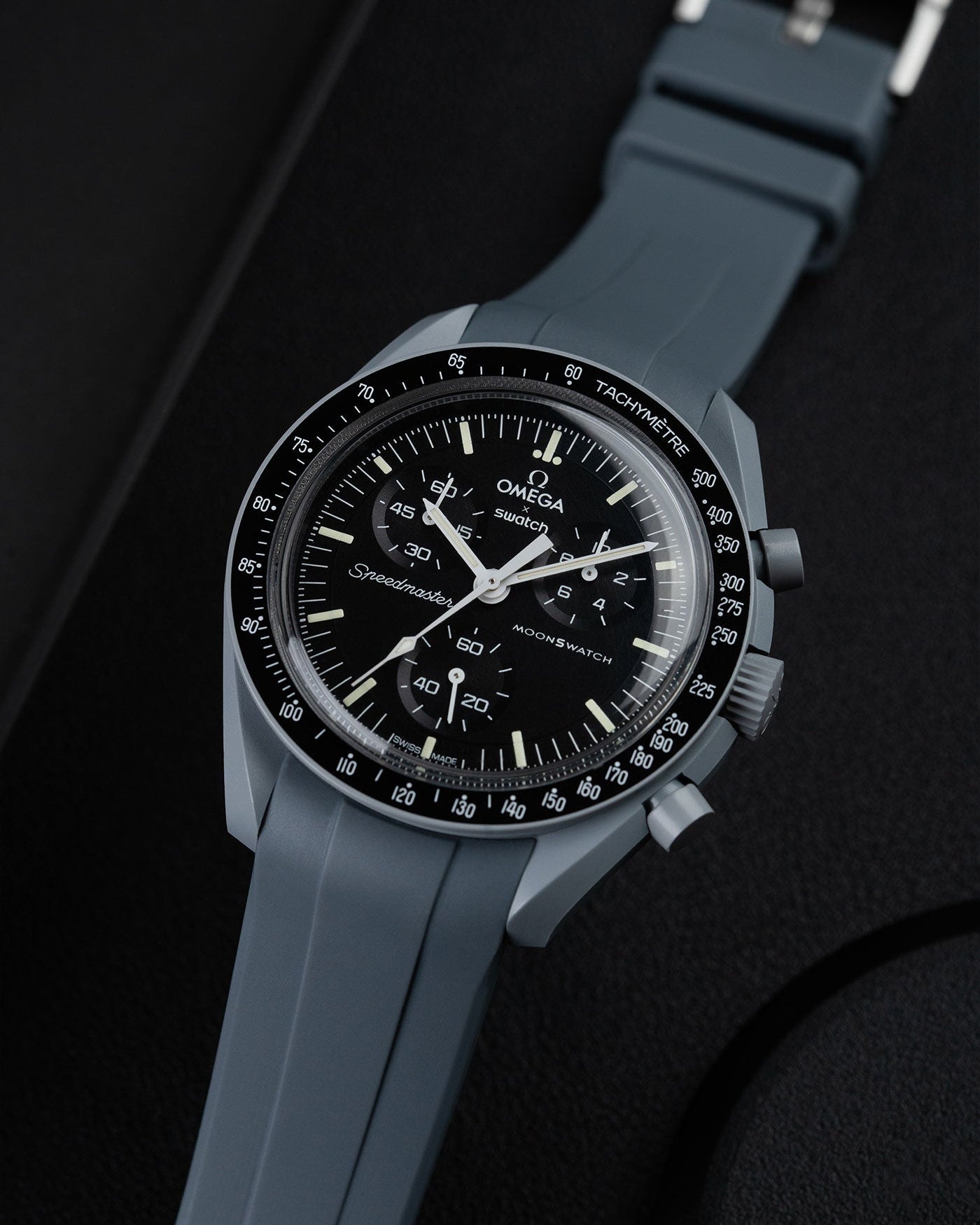 Omega X Swatch MoonSwatch Mission to Pluto Moonwatch Speedmaster Professional Wristbuddys Wristbuddy Klockarmband klockband rubberstrap rubber strap horus black svart Mission to Mercury, mission to moon, moonswatches moonwatch best rubber intergrated mission to pluto moon grey gray grå grau