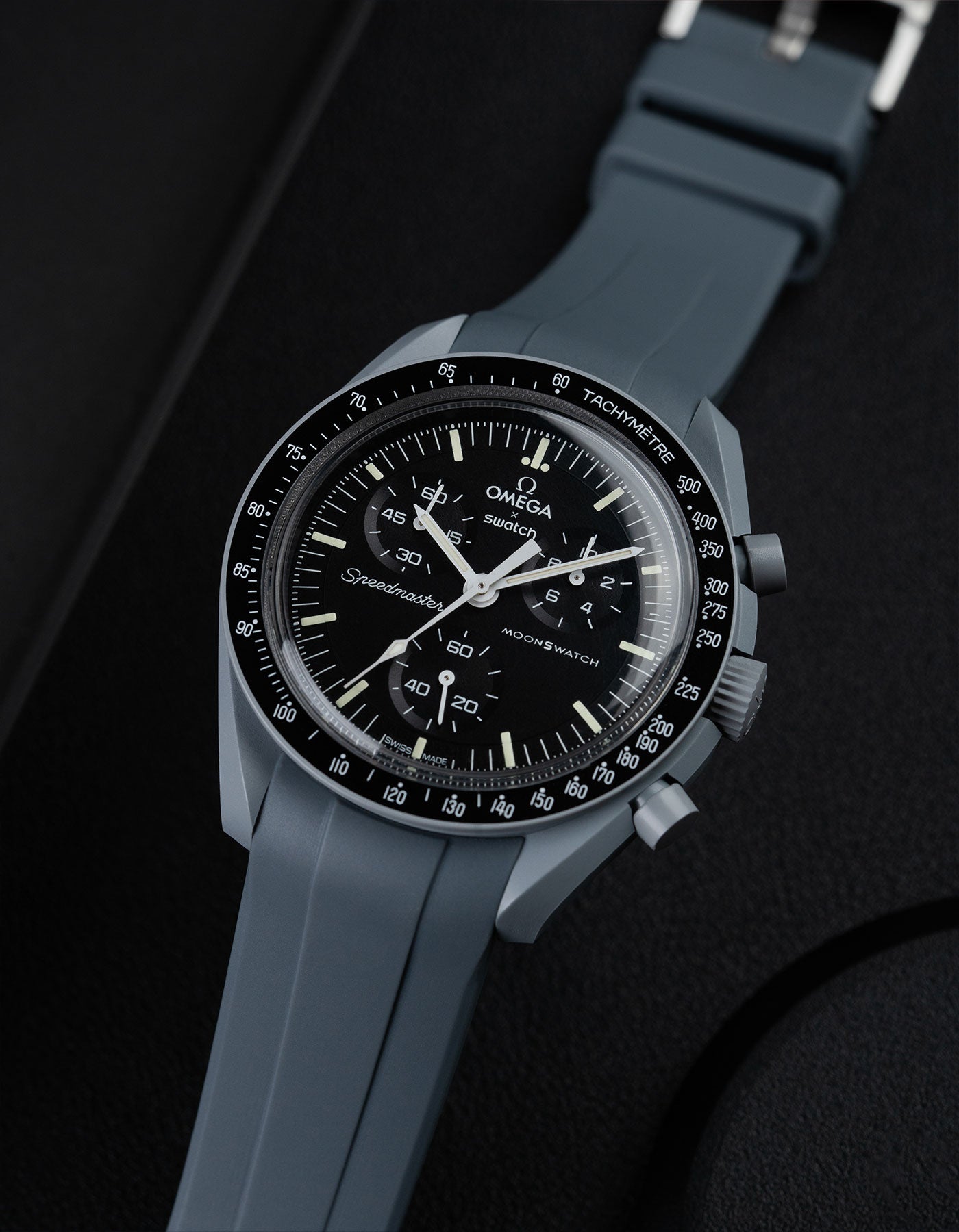 Omega X Swatch MoonSwatch Mission to Pluto Moonwatch Speedmaster Professional Wristbuddys Wristbuddy Klockarmband klockband rubberstrap rubber strap horus black svart Mission to Mercury, mission to moon, moonswatches moonwatch best rubber intergrated mission to pluto moon grey gray grå grau