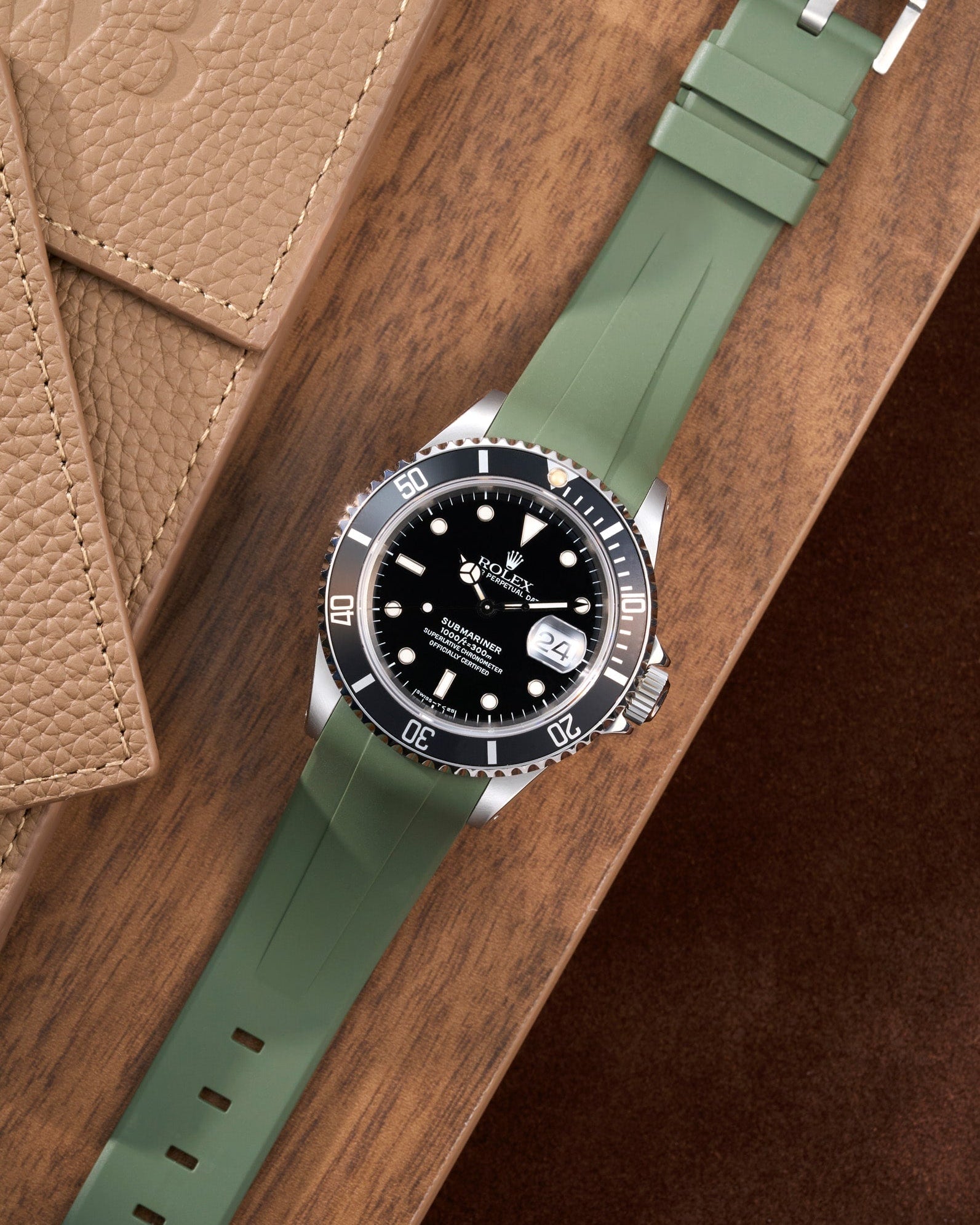 Wristbuddys Wristbuddy Klockarmband klockband rubberstrap rubber strap black svart black buckle clasp integrated premium rubber Rolex Submariner 16610, Rolex Submariner 116610, Rolex Submariner 14060, Rolex Submariner 114060 uhrenband rubber straps integrated replacement strap oysterflex KAUTSCHUKARMBAND uhrenband bracelet Urrem bracelet de montre cinturino per orologio cinturino dell'orologio horlogeband correa de reloj Uhrenarmband Uhrarmband rolex submariner