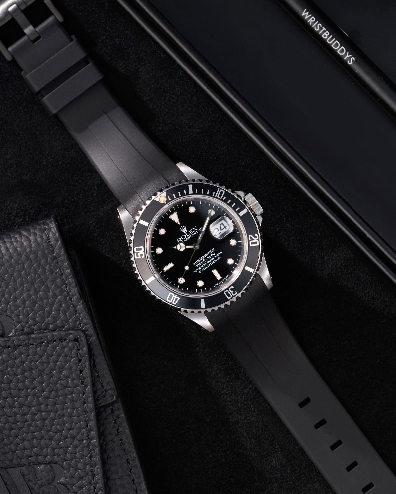 Wristbuddys Wristbuddy Klockarmband klockband rubberstrap rubber strap black svart black buckle clasp integrated premium rubber Rolex Submariner 16610, Rolex Submariner 116610, Rolex Submariner 14060, Rolex Submariner 114060 uhrenband rubber straps integrated replacement strap oysterflex KAUTSCHUKARMBAND uhrenband bracelet Urrem bracelet de montre cinturino per orologio cinturino dell'orologio horlogeband correa de reloj Uhrenarmband Uhrarmband rolex submariner