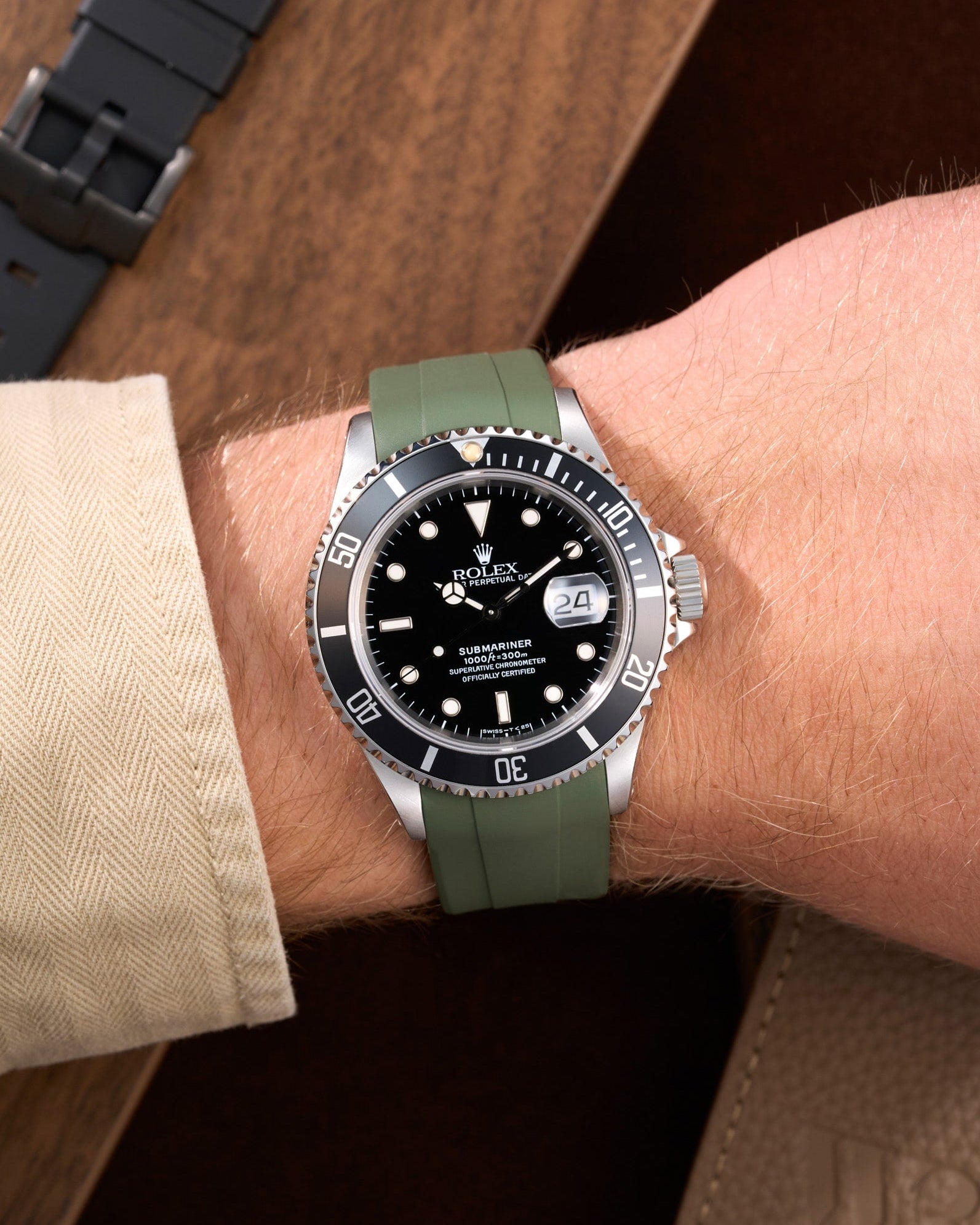 Wristbuddys Wristbuddy Klockarmband klockband rubberstrap rubber strap black svart black buckle clasp integrated premium rubber Rolex Submariner 16610, Rolex Submariner 116610, Rolex Submariner 14060, Rolex Submariner 114060 uhrenband rubber straps integrated replacement strap oysterflex KAUTSCHUKARMBAND uhrenband bracelet Urrem bracelet de montre cinturino per orologio cinturino dell'orologio horlogeband correa de reloj Uhrenarmband Uhrarmband rolex submariner