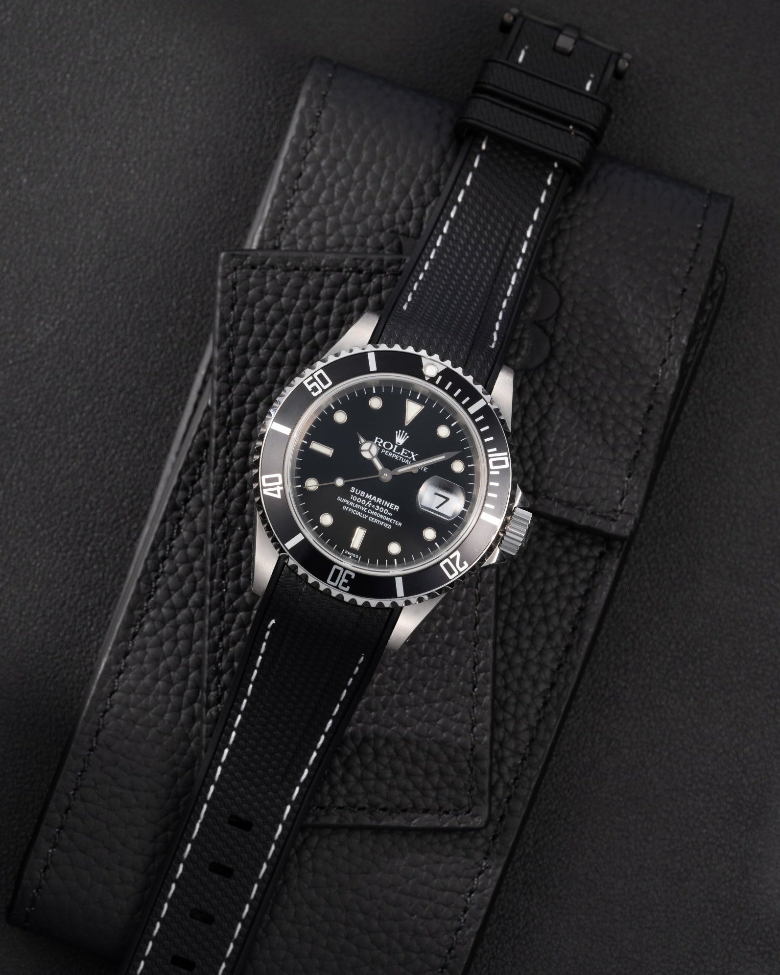 Wristbuddys Wristbuddy Klockarmband klockband rubberstrap rubber strap black svart black buckle clasp integrated premium rubber Rolex Submariner 16610, Rolex Submariner 116610, Rolex Submariner 14060, Rolex Submariner 114060 uhrenband rubber straps integrated replacement strap oysterflex KAUTSCHUKARMBAND uhrenband bracelet Urrem bracelet de montre cinturino per orologio cinturino dell'orologio horlogeband correa de reloj Uhrenarmband Uhrarmband rolex submariner