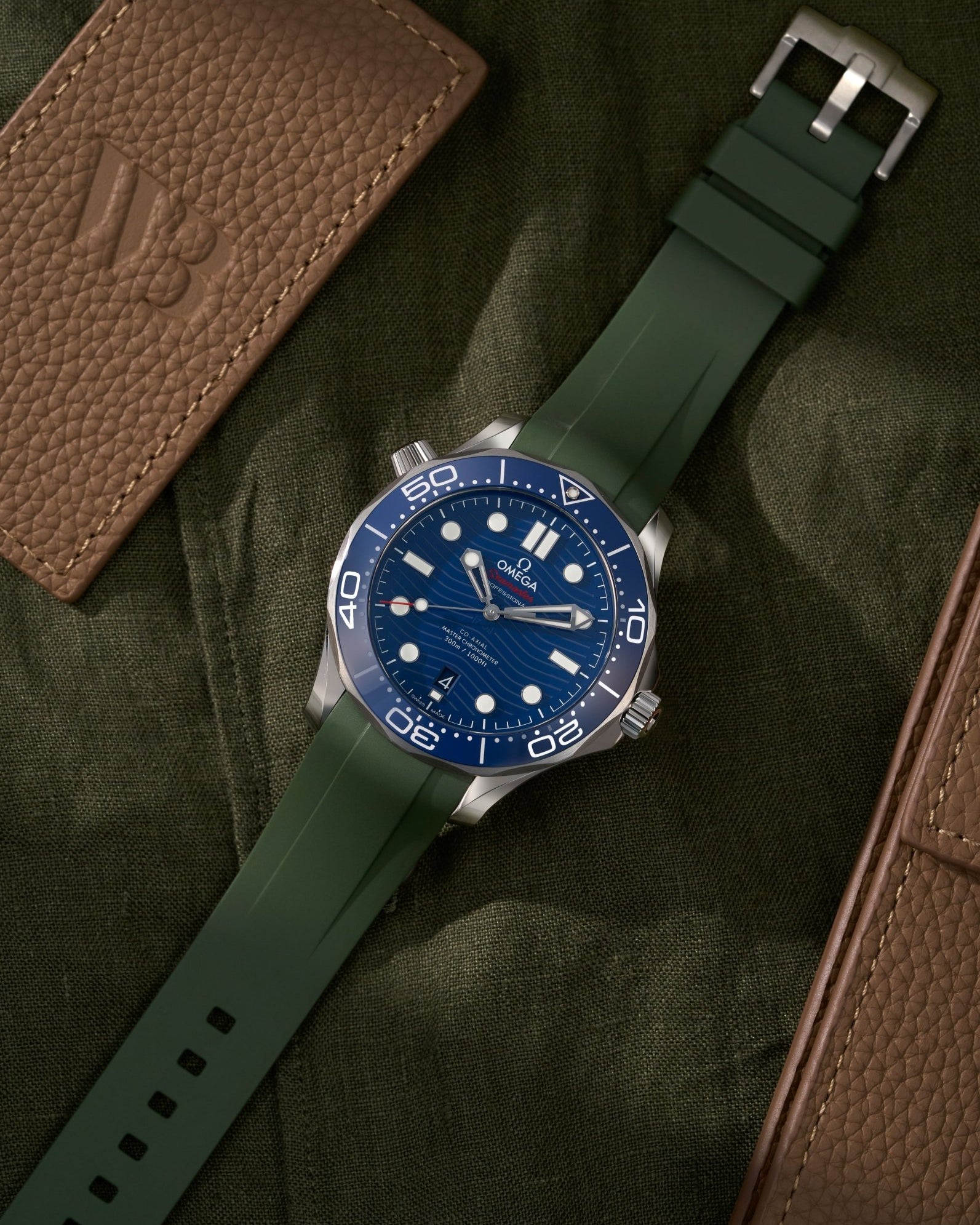 Omega Seamaster 300 Rubber Watch Strap watch band klockarmband uhrenband uhranarmband for SMP 300 Omega Seamaster Professional diver 300m 007 bond watch Replacement 20mm what size strap Semaster rubber UHRENARMBÄNDER Uhren Kautschukband cinturino in gomma wrist buddys wristbuddys wristbuddies wristbuddis blue navy blue blå rubber blue premium rubber