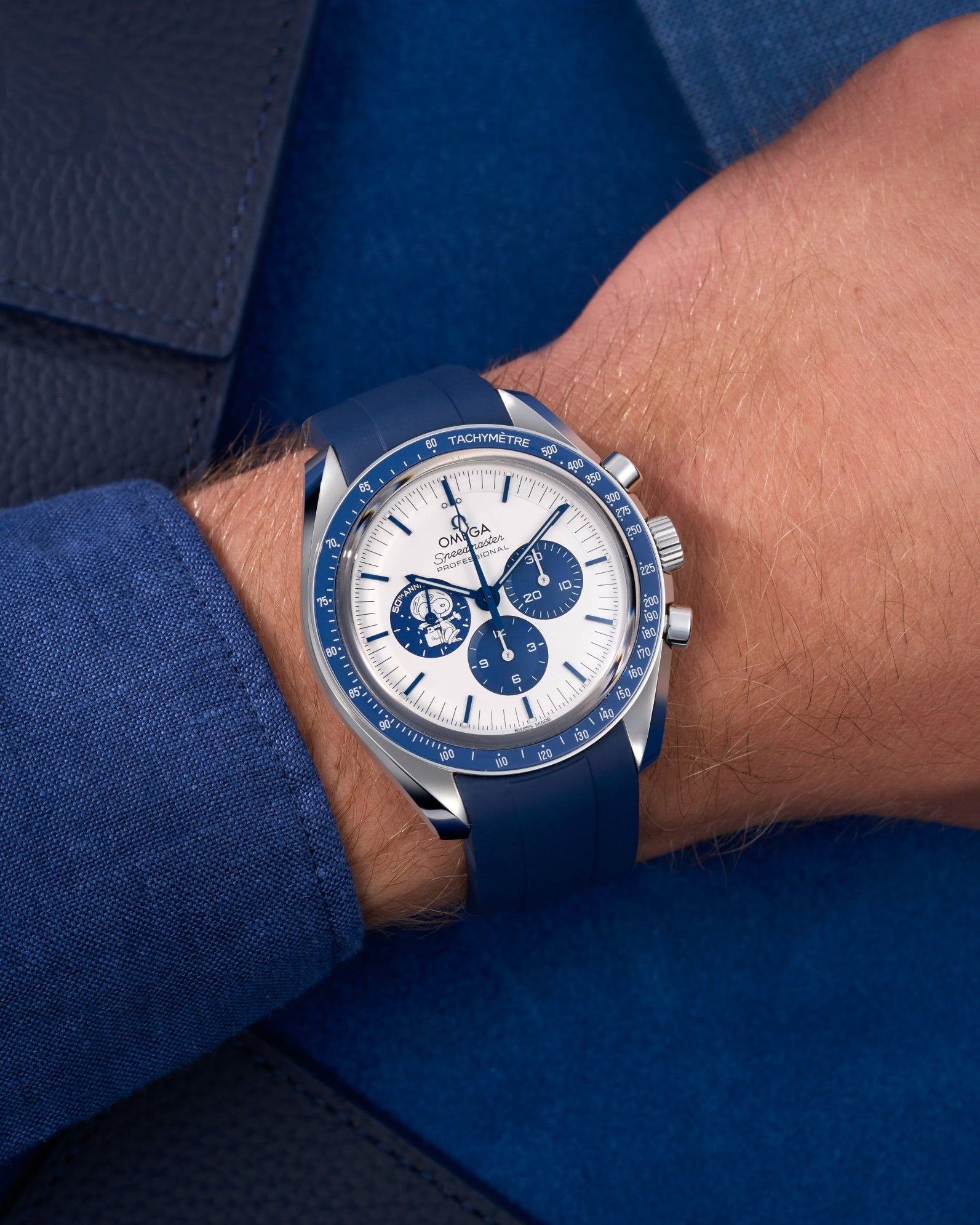 Omega Rubber Watch Strap watch band klockarmband uhrenband uhranarmband for Speedmaster MoonWatch Professinal Apollo 11 8 Ultraman Hesalite Sapphire Replacement speedytuesday speedy 57 sandwich dial 20mm what size strap for speedmaster 3861 watch strap for omega x swatch speedmaster moonswatch armband first watch on the moon first watch in space FOIS rubber UHRENARMBÄNDER Uhren Kautschukband cinturino in gomma snoopy snobben snopy Silver Snoopy Award Edition white blue blau weiss vit blå hvit blanc