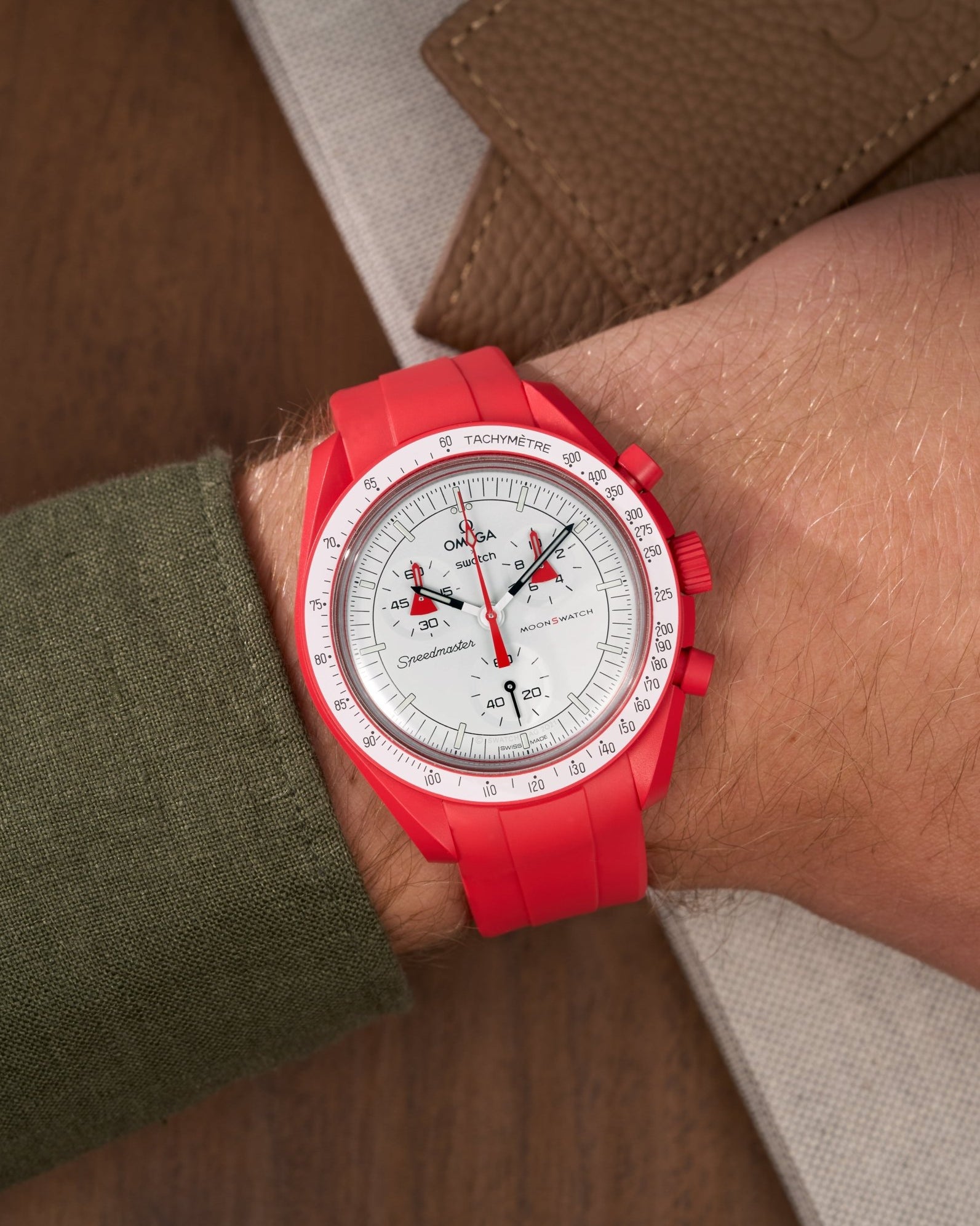 Omega X Swatch MoonSwatch Mission to mars Moonwatch Speedmaster Professional Wristbuddys Wristbuddy Klockarmband klockband rubberstrap rubber strap horus black svart Mission to Mercury, mission to moon, moonswatches moonwatch best rubber perpetual straps intergrated mission to mars red roth röd rough
