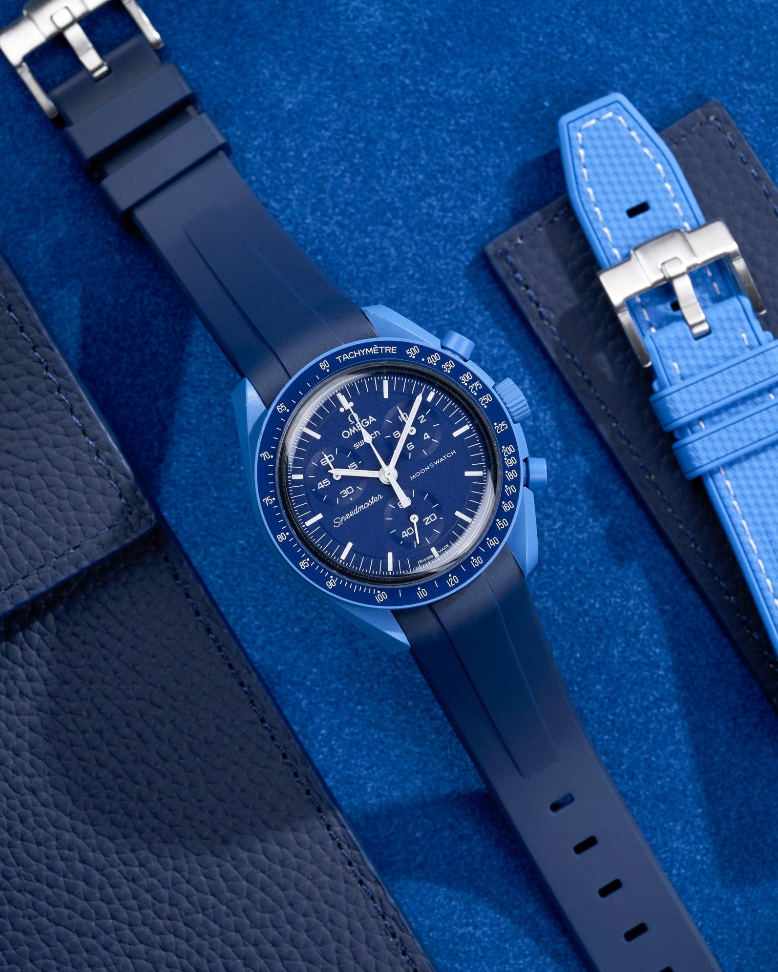 Omega X Swatch MoonSwatch Mission to Jupiter Moonwatch Speedmaster Professional Wristbuddys Wristbuddy Klockarmband klockband rubberstrap rubber strap horus black svart Mission to Mercury, mission to moon, moonswatches moonwatch best rubber intergrated mission to neptune rubber blue wrist buddy wristbuddies