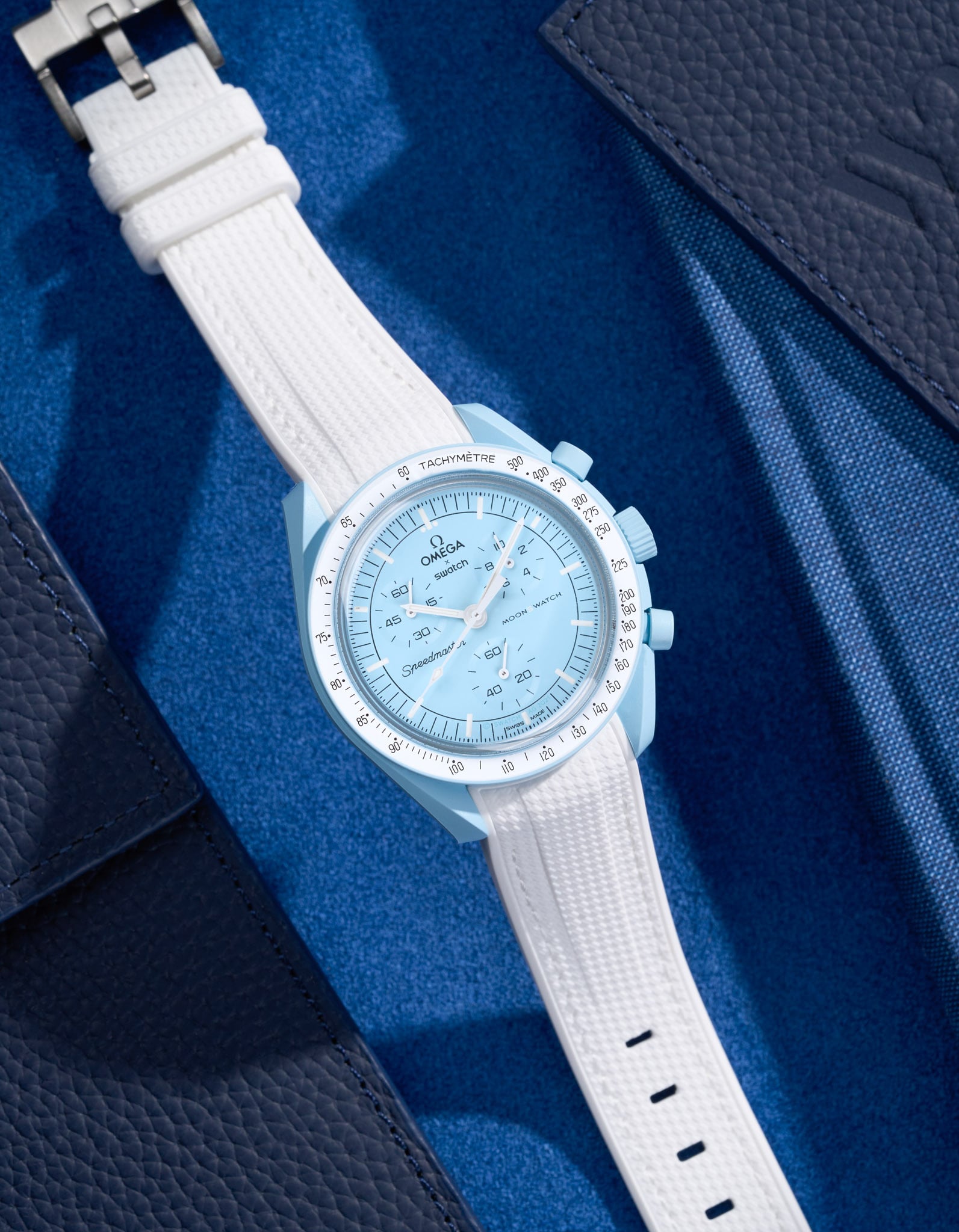 Omega X Swatch MoonSwatch Mission to Jupiter Moonwatch Speedmaster Professional Wristbuddys Wristbuddy Klockarmband klockband rubberstrap rubber strap horus black svart Mission to Mercury, mission to moon, moonswatches moonwatch best rubber perpetual straps intergrated mission to uranus white weiss vit gummiband för moonswatch omega gummi band tiffany light blue uranus blau