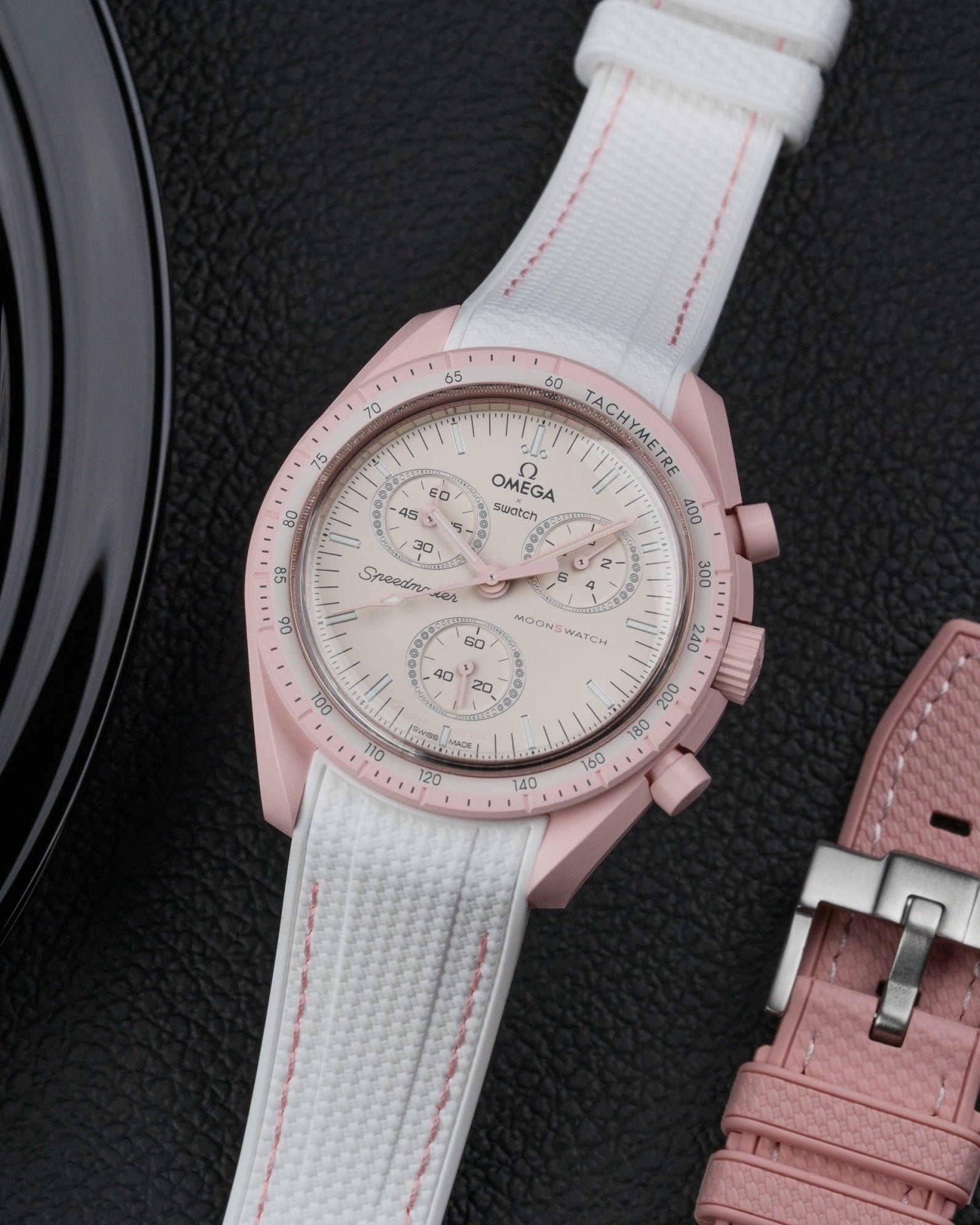 Omega X Swatch MoonSwatch Mission to Jupiter Moonwatch Speedmaster Professional Wristbuddys Wristbuddy Klockarmband klockband rubberstrap rubber strap straps for Mission to Mercury, mission to moon, moonswatches best rubber intergrated mission to moon mercury intergrated uhrenband bracelet Urrem bracelet de montre cinturino per orologio cinturino dell'orologio horlogeband correa de reloj Uhrenarmband Uhrarmband rosa pink ladies lady mission to venus