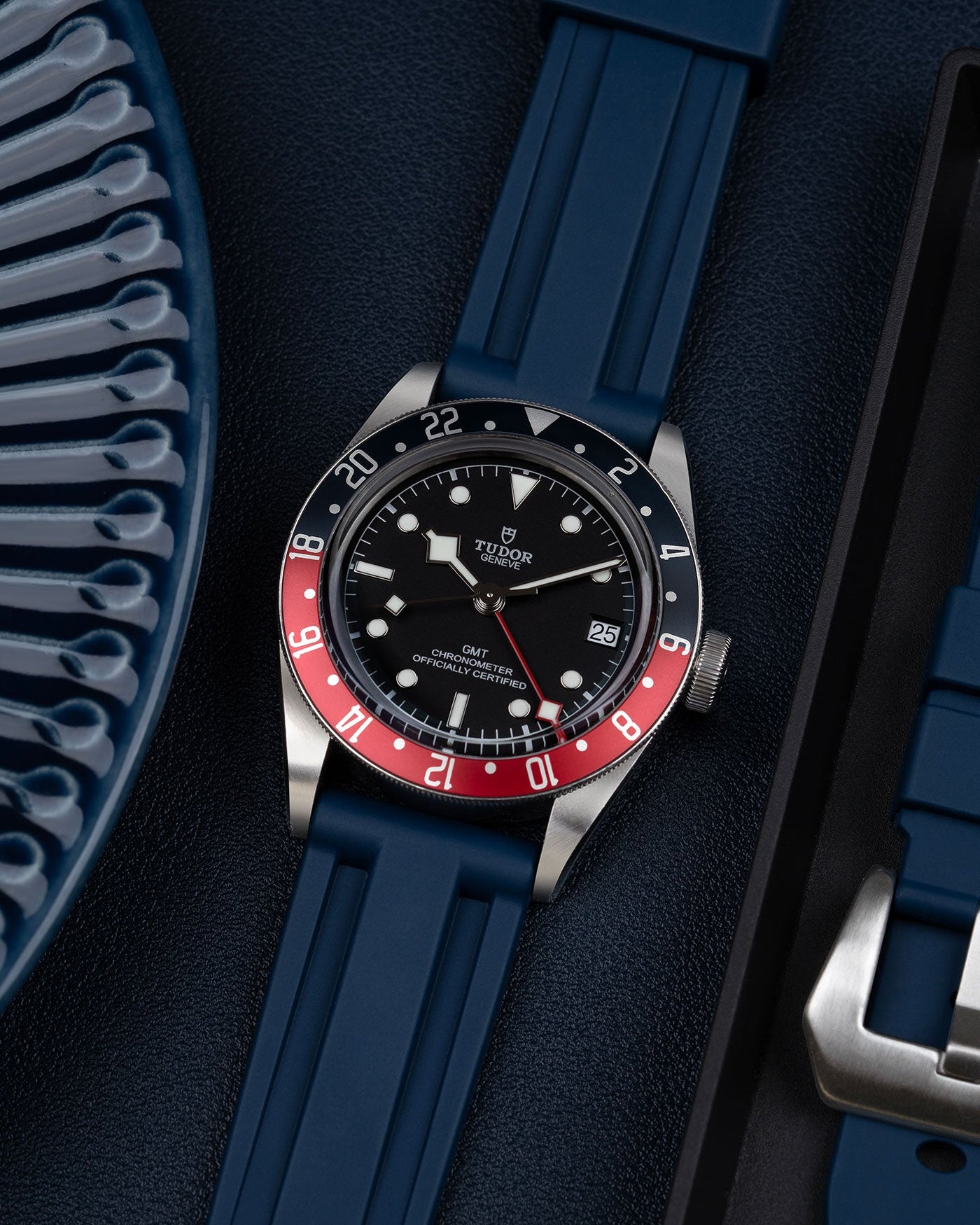 Tudor Black Bay GMT subdials watches wristbuddys wristbuddy wristbuddies wrist Buddy watch strap band replacement integrated curved rubber FKM vulcanized best quality strap size lug width 20mm wristbands rubber bronze steel Tudpr BB GMT black negro svart schwarz