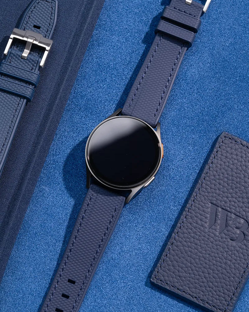 Samsung Galaxy Watch wrist strap wristband Wristbuddys premium watch band watch strap klockarmband klockband best rubberstrap rubber strap for Galaxy Watch 4, Watch 5 Galaxy smartwatch premium strap wrist strap Uhrenarmband Uhrarmband bracelet de montre cinturino dell'orologio horlogeband correa de reloj Samsung smartwatch accessories blå navy blue blau bleu  azul blauw