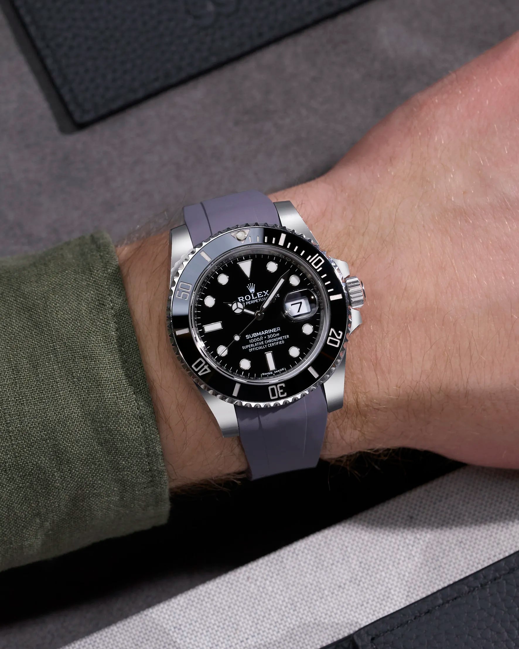 Wristshot of Rolex Submariner 116610LN and 114060LN with integrated grey FKM rubber strap compatible with Rolex clasp
