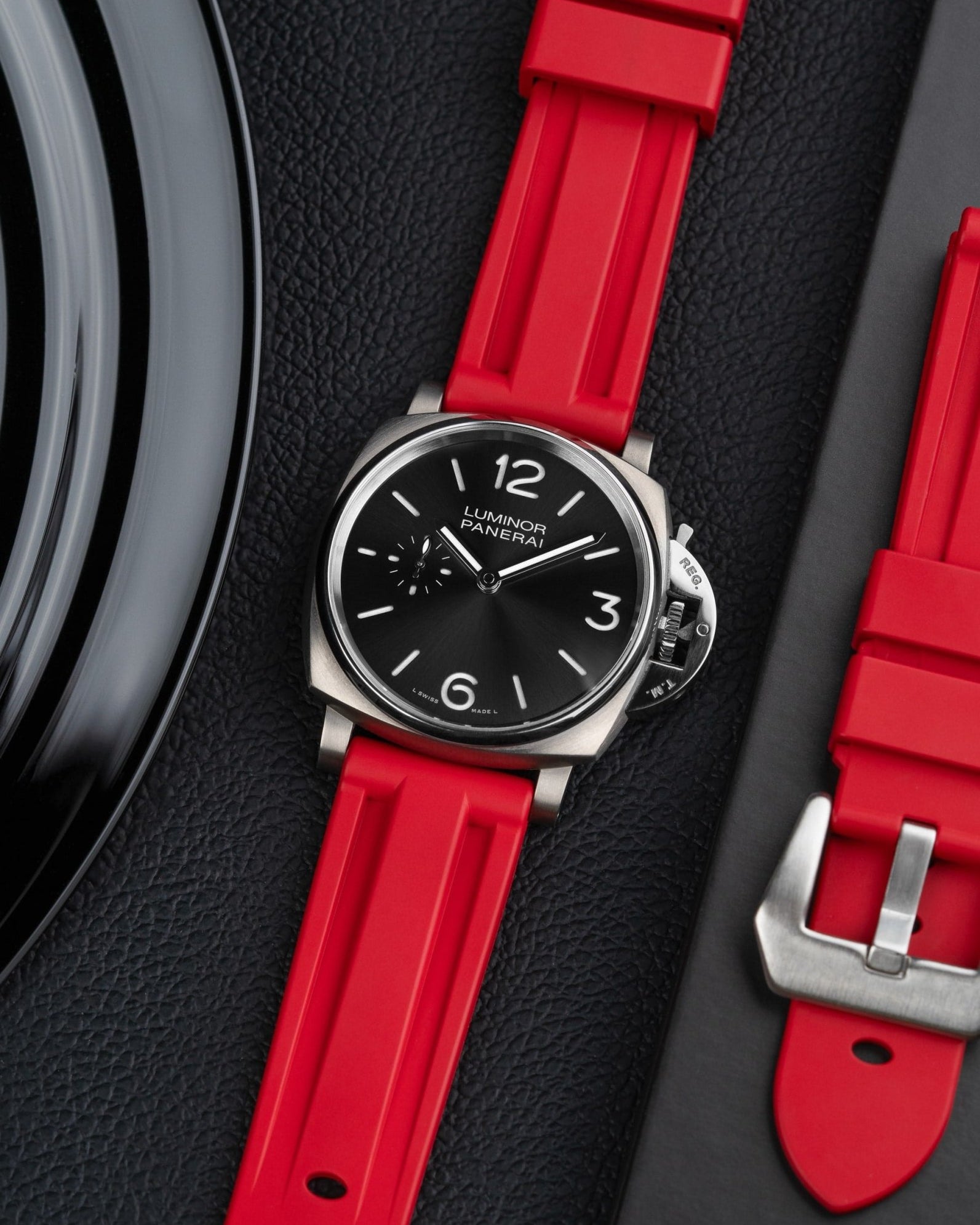 Universal FKM Rubber Strap 20mm - 24mm - Wristbuddys