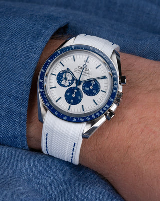 Translation missing: en.Upgrade your Omega Speedmaster with a rubber strap - Wristbuddys