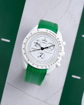 Translation missing: en.Use of rubber strap to your Moonswatch - Wristbuddys