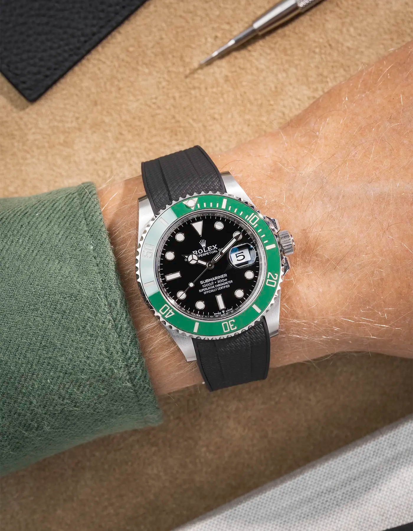 Vertech FKM Rubber Strap Black for Rolex Submariner 41 126610LV Green Bezel Integrated with Original Clasp – Wrist shot