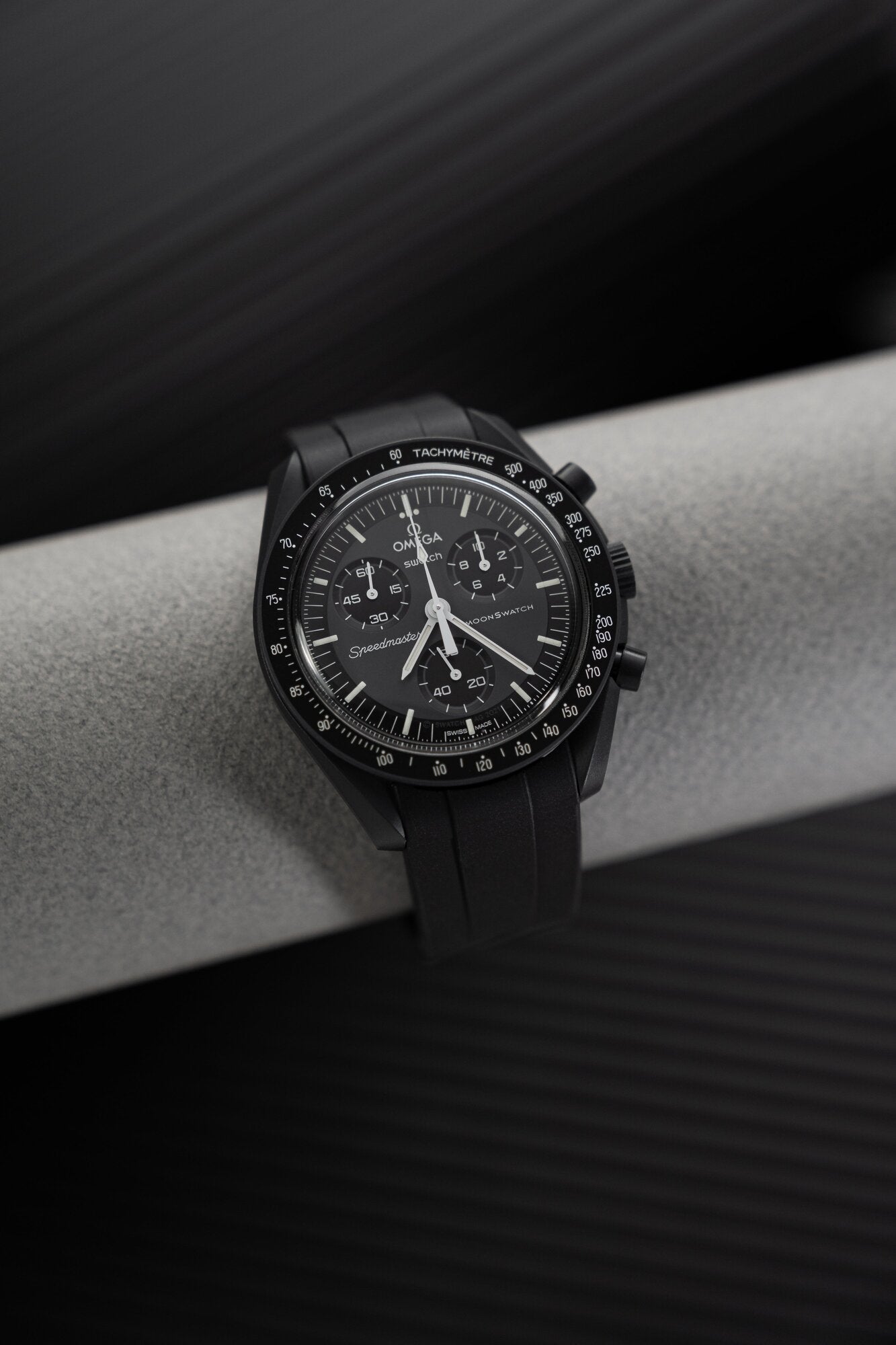 Omega X Swatch MoonSwatch Mission to the moonphase new moon full moon Moonwatch Speedmaster Professional Wristbuddys Wristbuddy Klockarmband klockband rubberstrap rubber strap straps for Mission to Mercury, mission to moon, moonswatches best rubber intergrated mission to moon mercury intergrated uhrenband bracelet Urrem bracelet de montre cinturino per orologio cinturino dell'orologio horlogeband correa de reloj Uhrenarmband Uhrarmband black schwartz svart negro new moonswatch