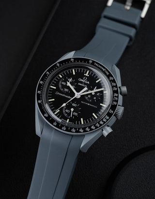 Omega X Swatch MoonSwatch Mission to Pluto Moonwatch Speedmaster Professional Wristbuddys Wristbuddy Klockarmband klockband rubberstrap rubber strap horus black svart Mission to Mercury, mission to moon, moonswatches moonwatch best rubber intergrated mission to pluto moon grey gray grå grau