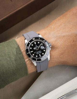 Vertech FKM Rubber Strap Grey for Rolex Submariner 41 126610LN Black Bezel Integrated with Original Clasp – Wrist shot